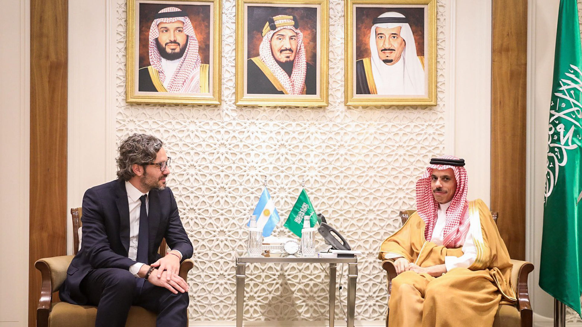 "Argentina realmente puede convertirse en un actor importante para la transición energética y allí creo que podemos hacer un trabajo de cooperación con Arabia Saudita", confió Cafiero