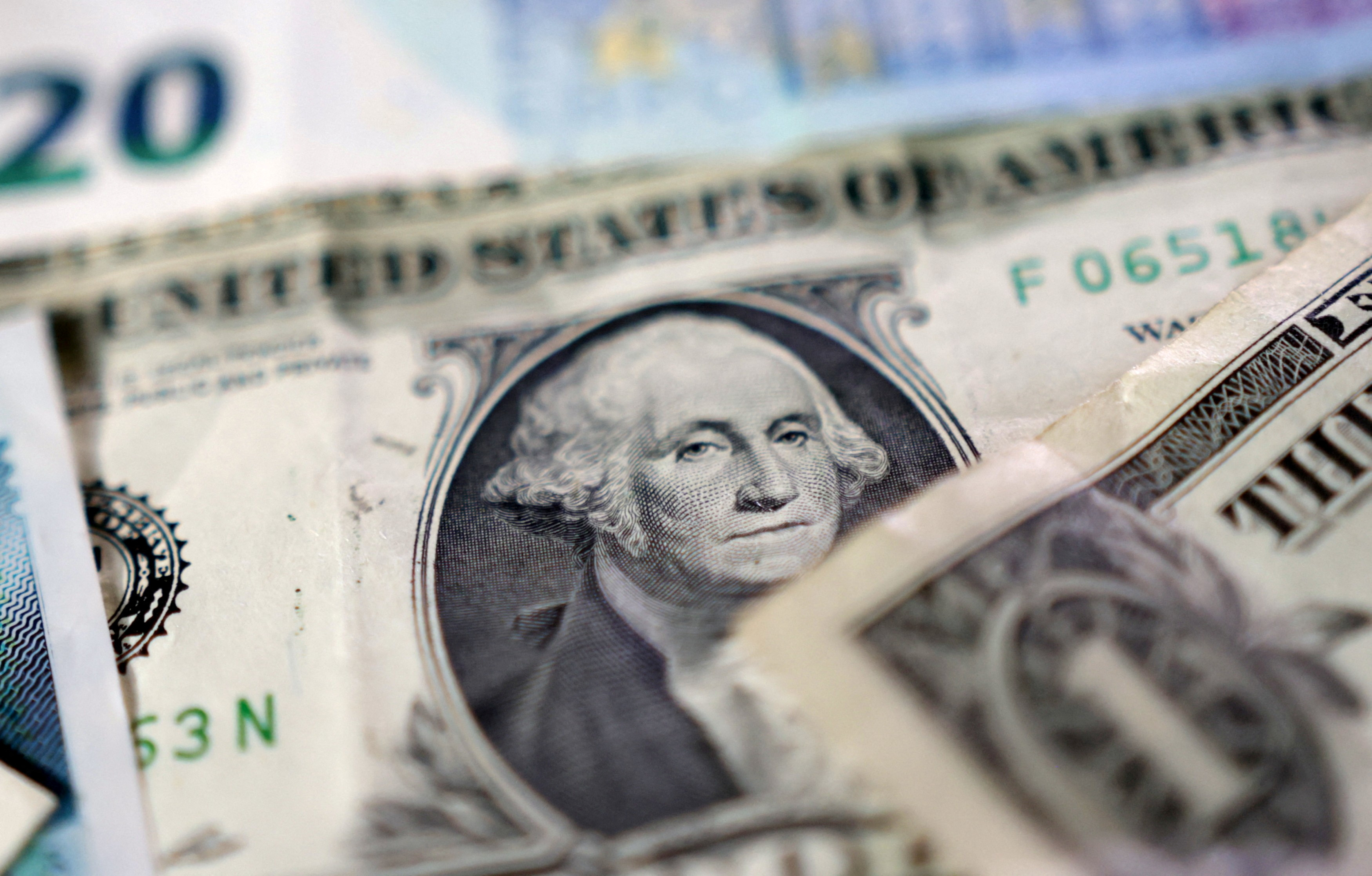 El Gobierno alent&oacute; la suba de las tasas de inter&eacute;s y el mercado detect&oacute; una intervenci&oacute;n oficial para controlar el d&oacute;lar