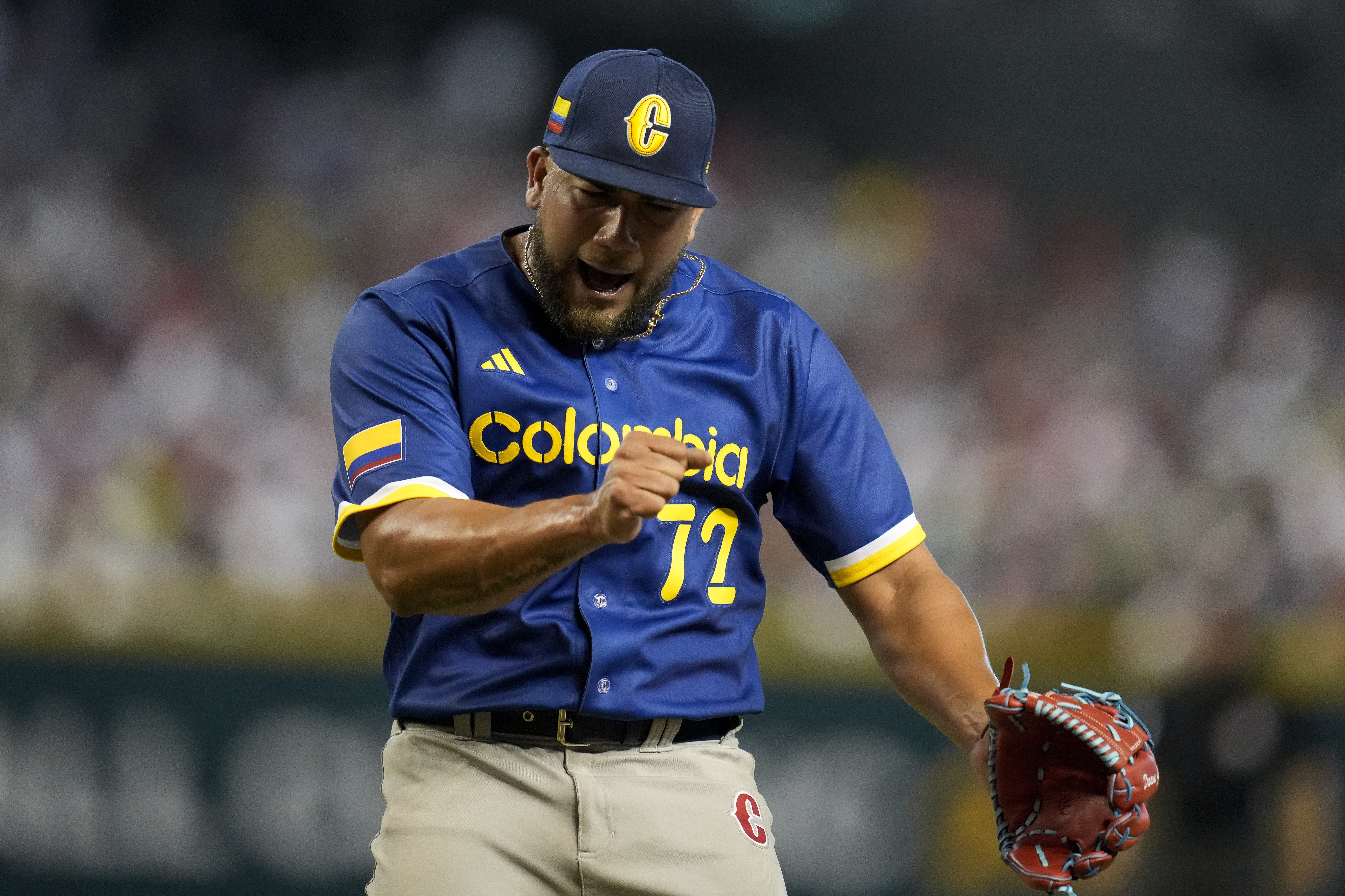 Selección Colombia de Béisbol viajó a Estados Unidos con plata de su  bolsillo - Infobae
