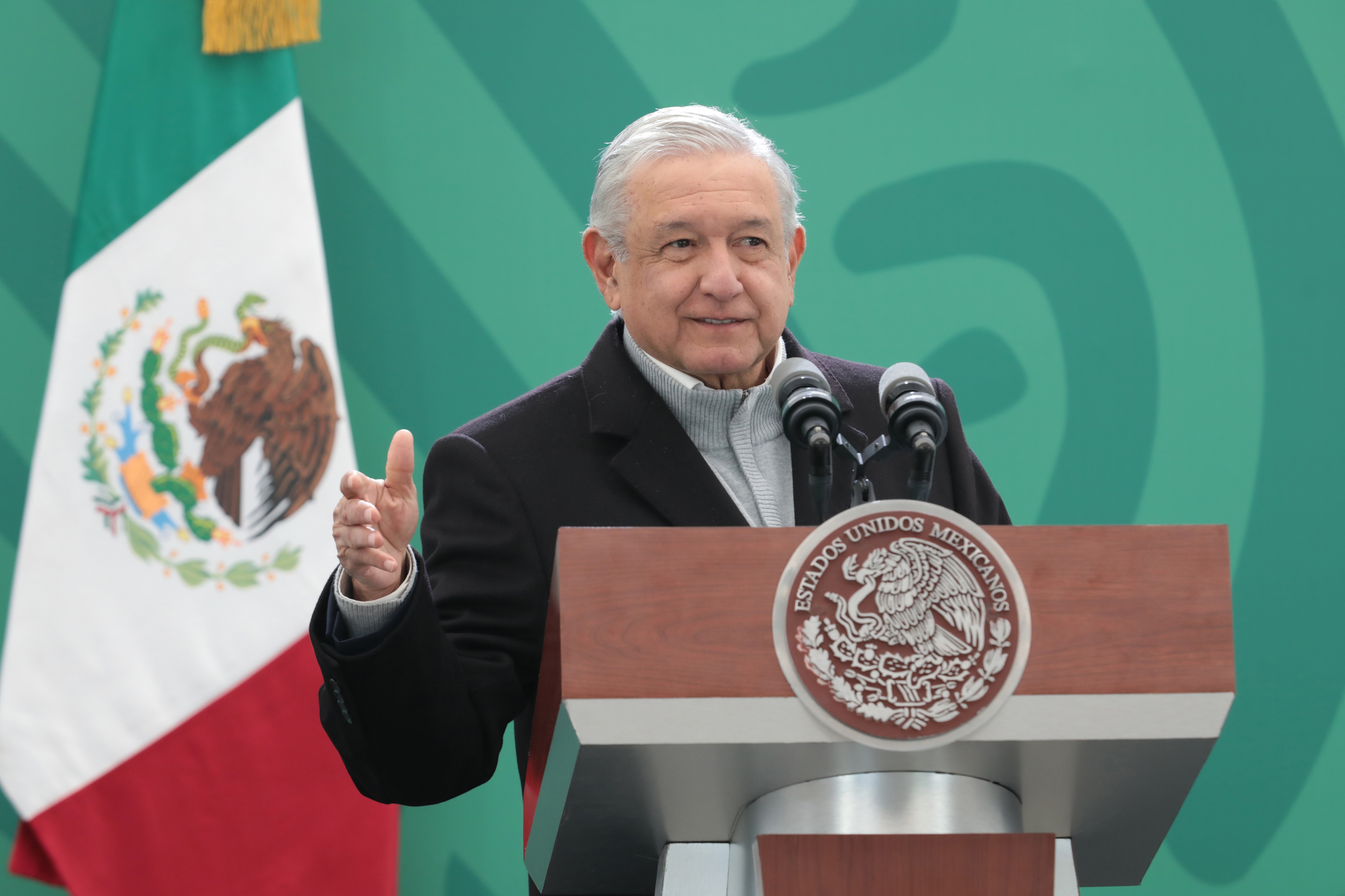Andrés Manuel López Obrador informó que el próximo martes 7 de diciembre podría comenzar la vacunación de refuerzo a los adultos mayores. (Foto: Presidencia)