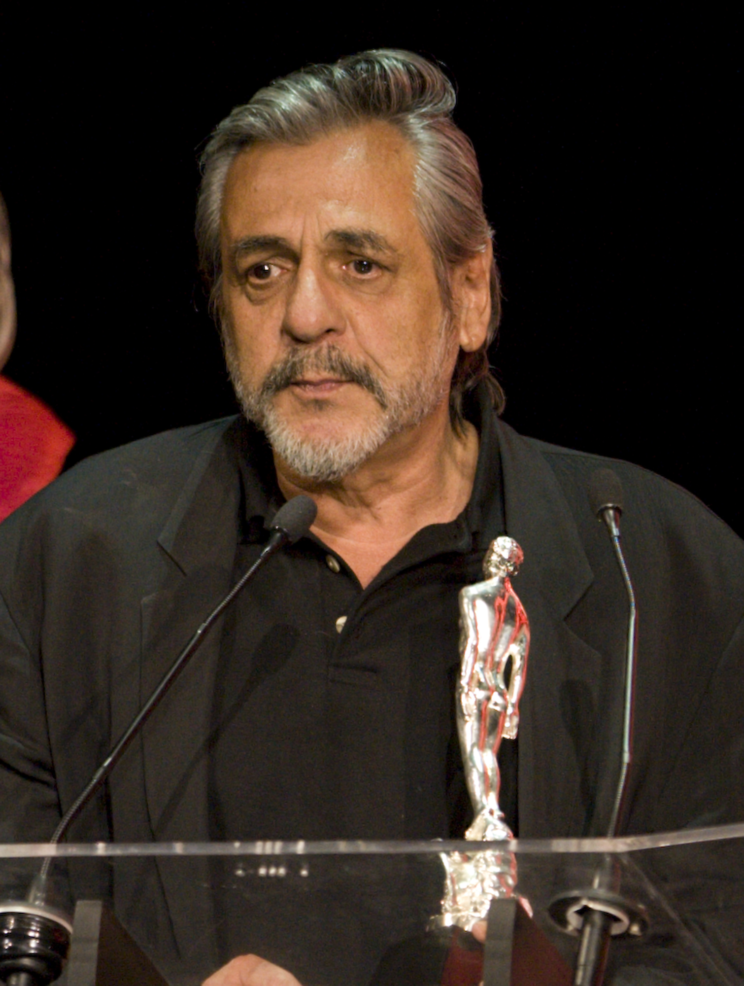 Paul Leduc recibó el Ariel a mejor guion adaptado por "Cobrador: In God We Trust" en la 50a entrega de los Premios Ariel el 25 de marzo de 2008 en la Ciudad de México. (Foto: AP)