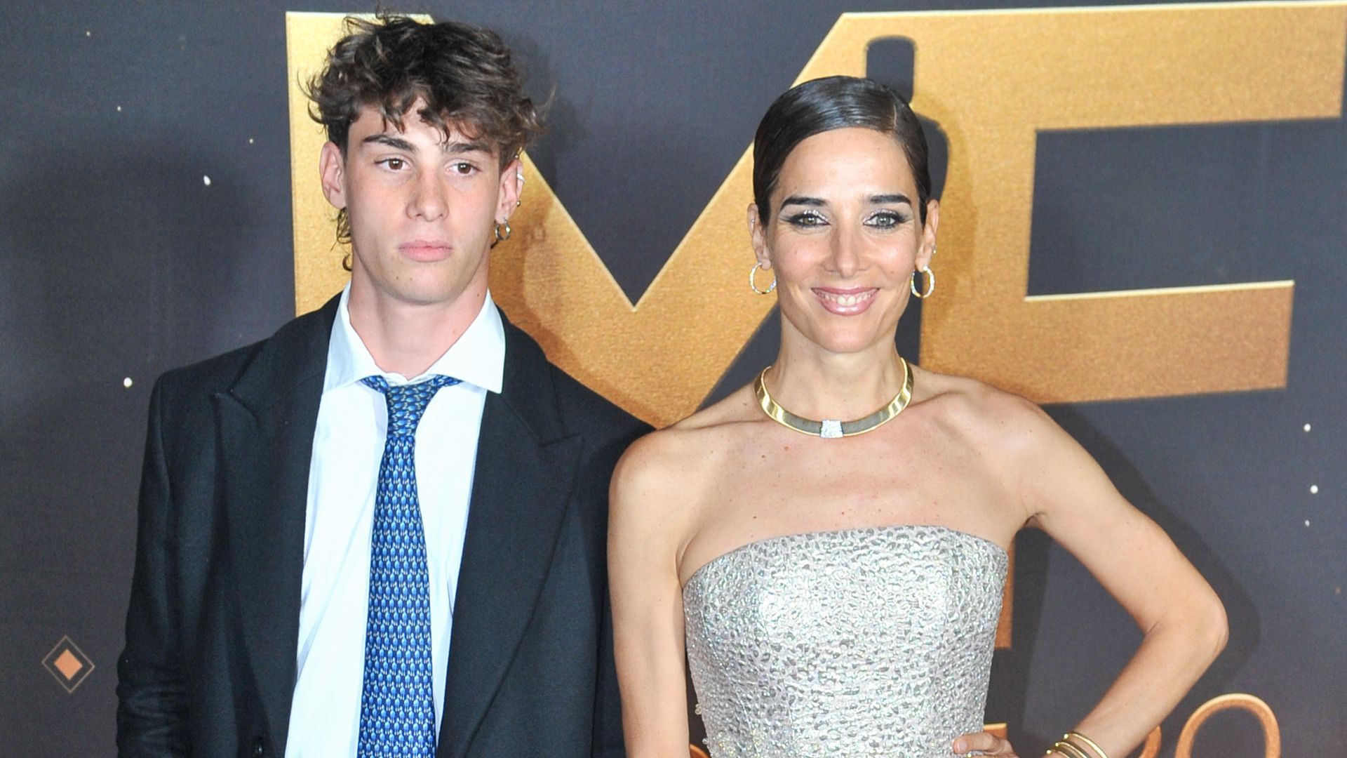 Juana Viale fue a los Martín Fierro junto a su hijo Silvestre y el look del  joven se volvió viral - Infobae