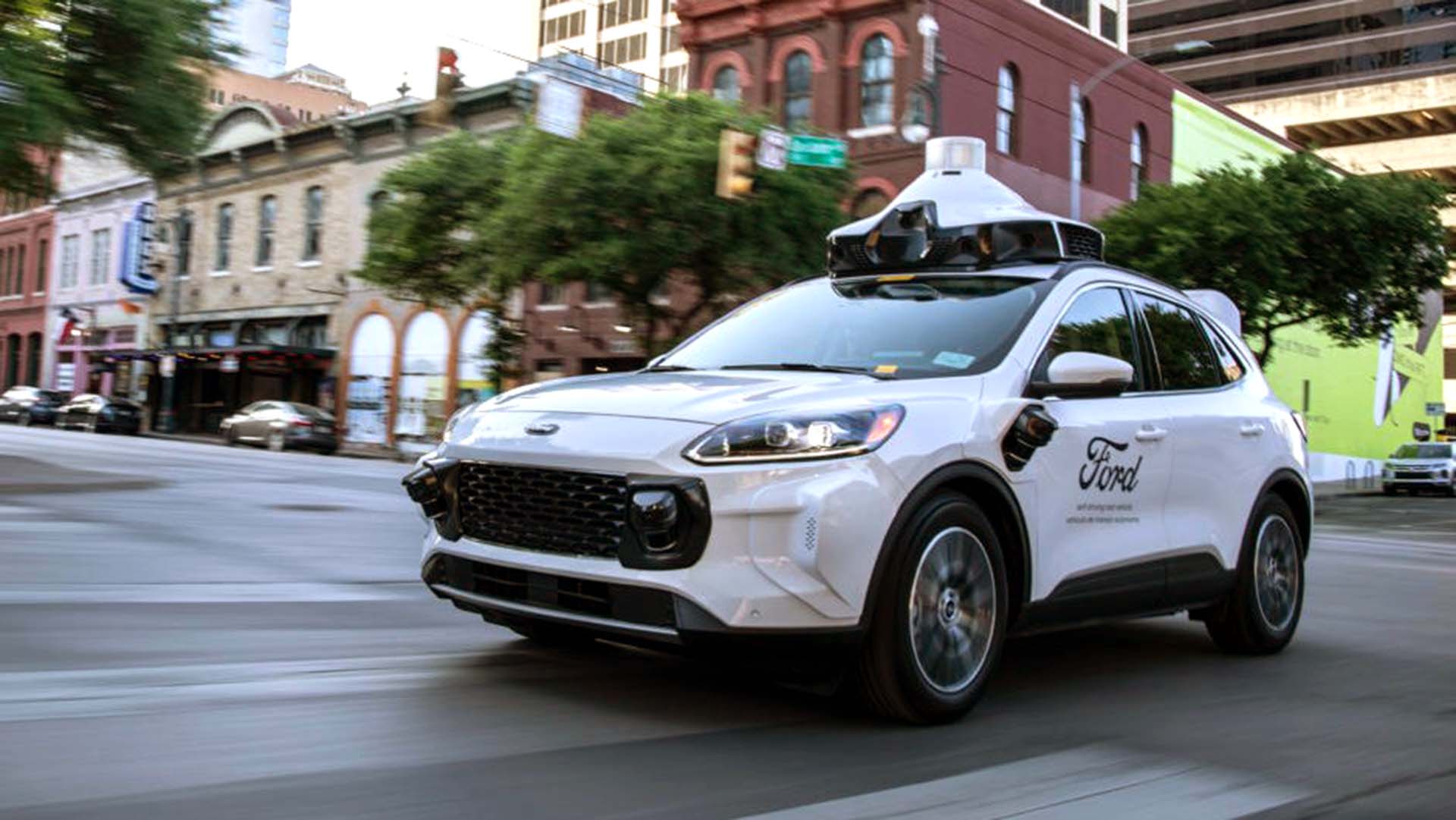 Ford había sido el primero en ingresar a la startup americana, con el plan de poner en funcionamiento una red de taxis autónomos para finales de 2021