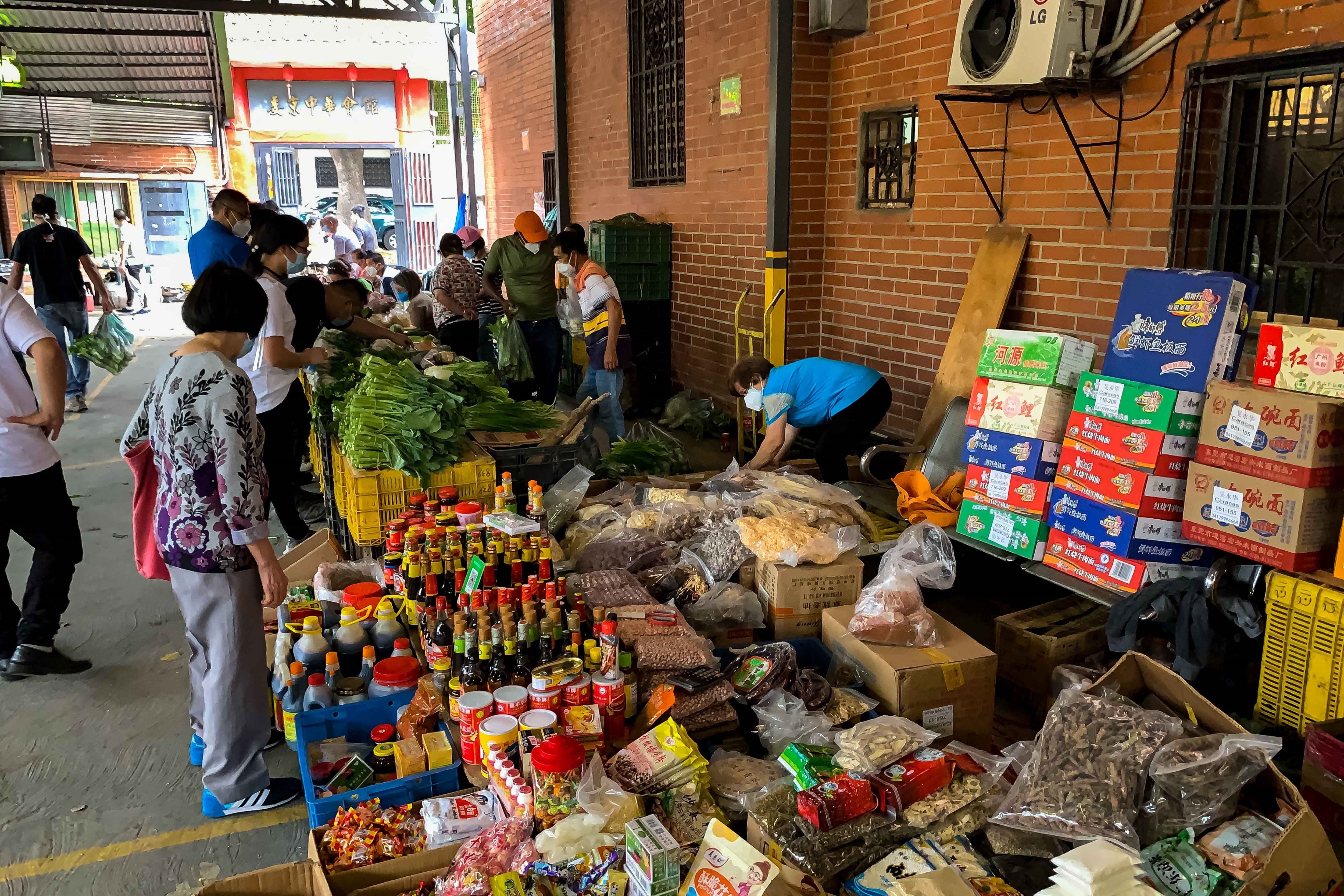 El dictador reconoció que las medidas obligaron a los productores locales a desarrollar estrategias para mejorar la calidad de sus alimentos
