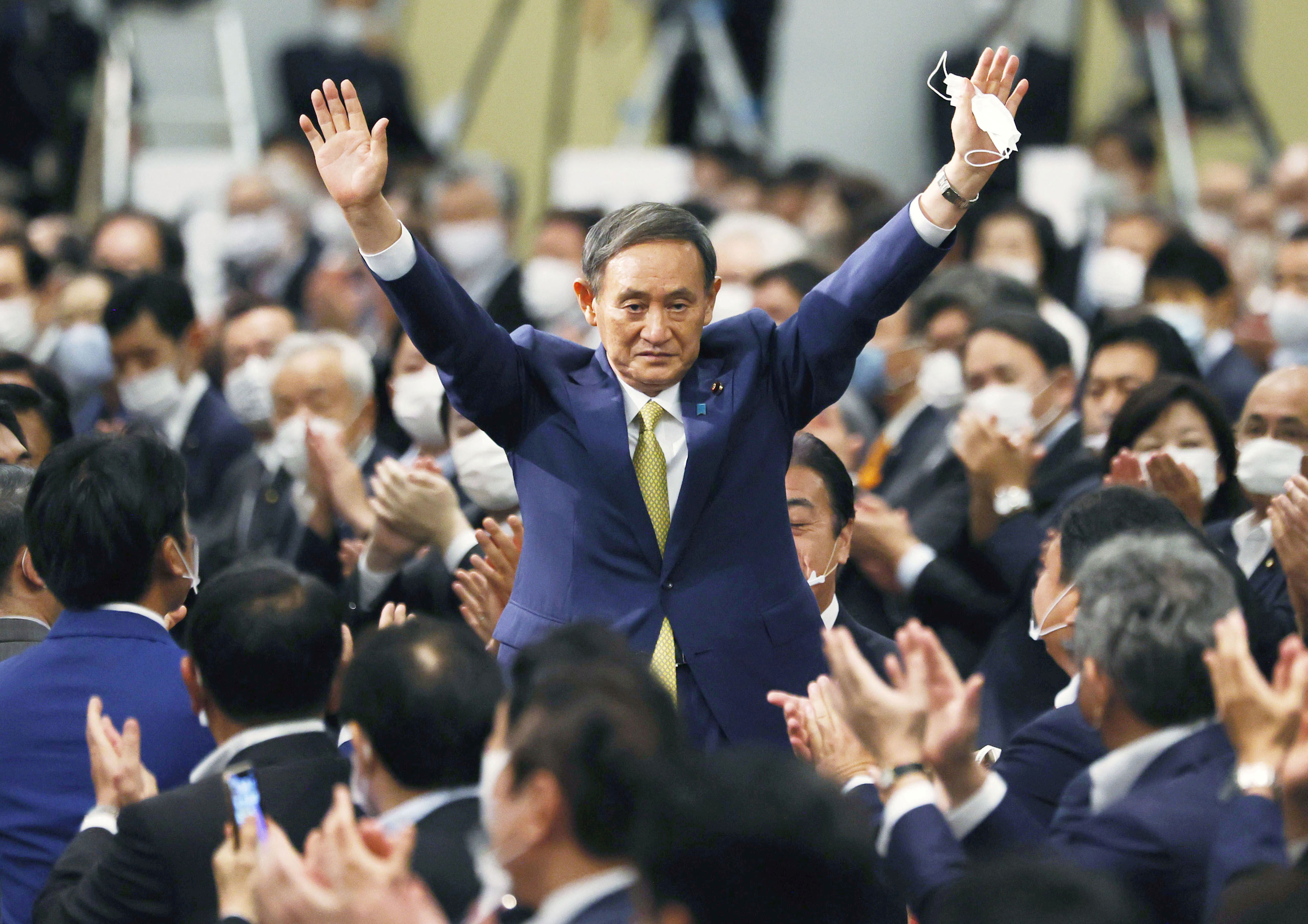 Shinzo Abe se convirtió en el primer ministro más longevo de Japón cuando llegó al poder en 2006 con 52 años