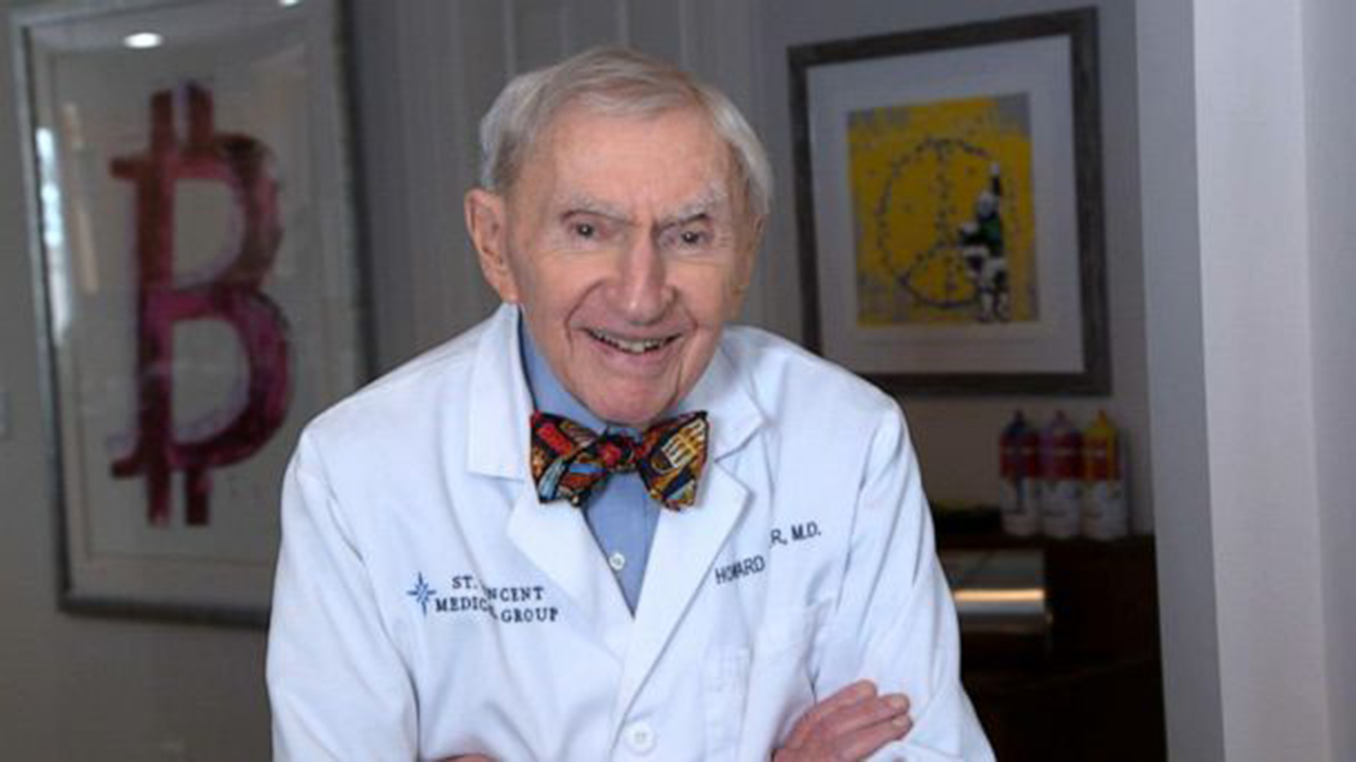 Las 5 reglas de oro del Doctor Tucker, el neurólogo más longevo del mundo: cómo vivir más y mejor