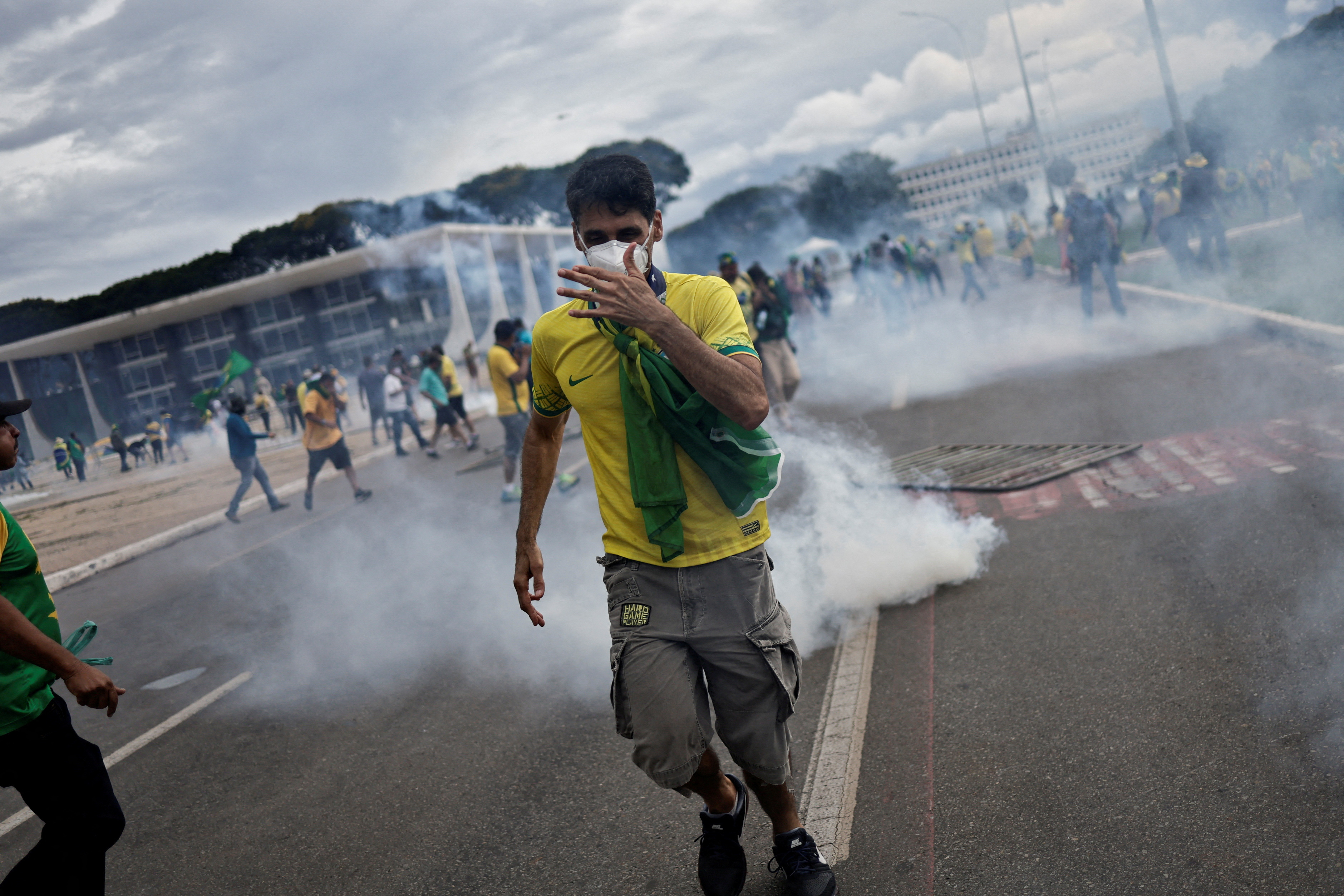 Desalojo de los simpatizantes de Bolsonaro (Reuters)