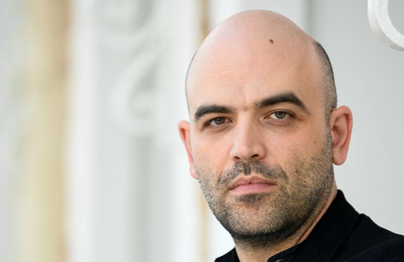 Roberto Saviano canceled his participation in two activities.  He says that public life is increasingly threatening to him.  REUTERS/Piroschka van de Wouw