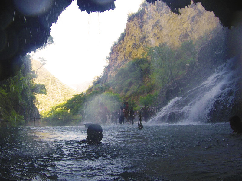 Es uno de los lugares favoritos de aguas termales de los turistas. (Foto: Grutas Tolantongo)