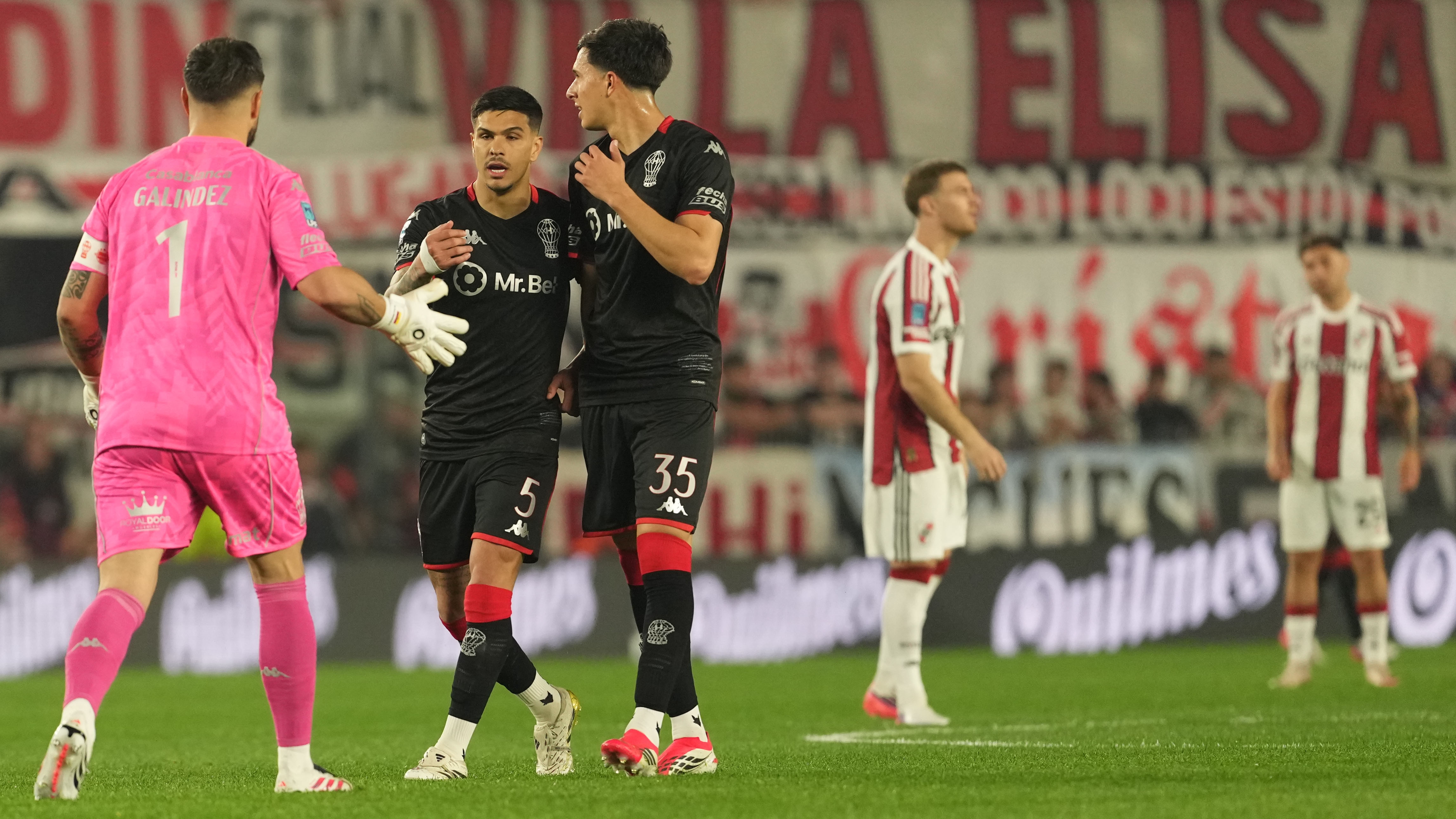 River Plate perdi&oacute; 2-1 con Hurac&aacute;n y no pudo meterse en zona de clasificaci&oacute;n a los playoffs del Torneo Clausura