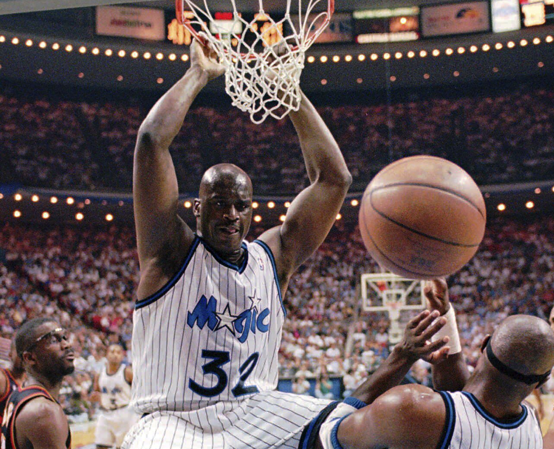 Shaquille O'Neal record&oacute; el a&ntilde;o en que abandon&oacute; Orlando Magic: 