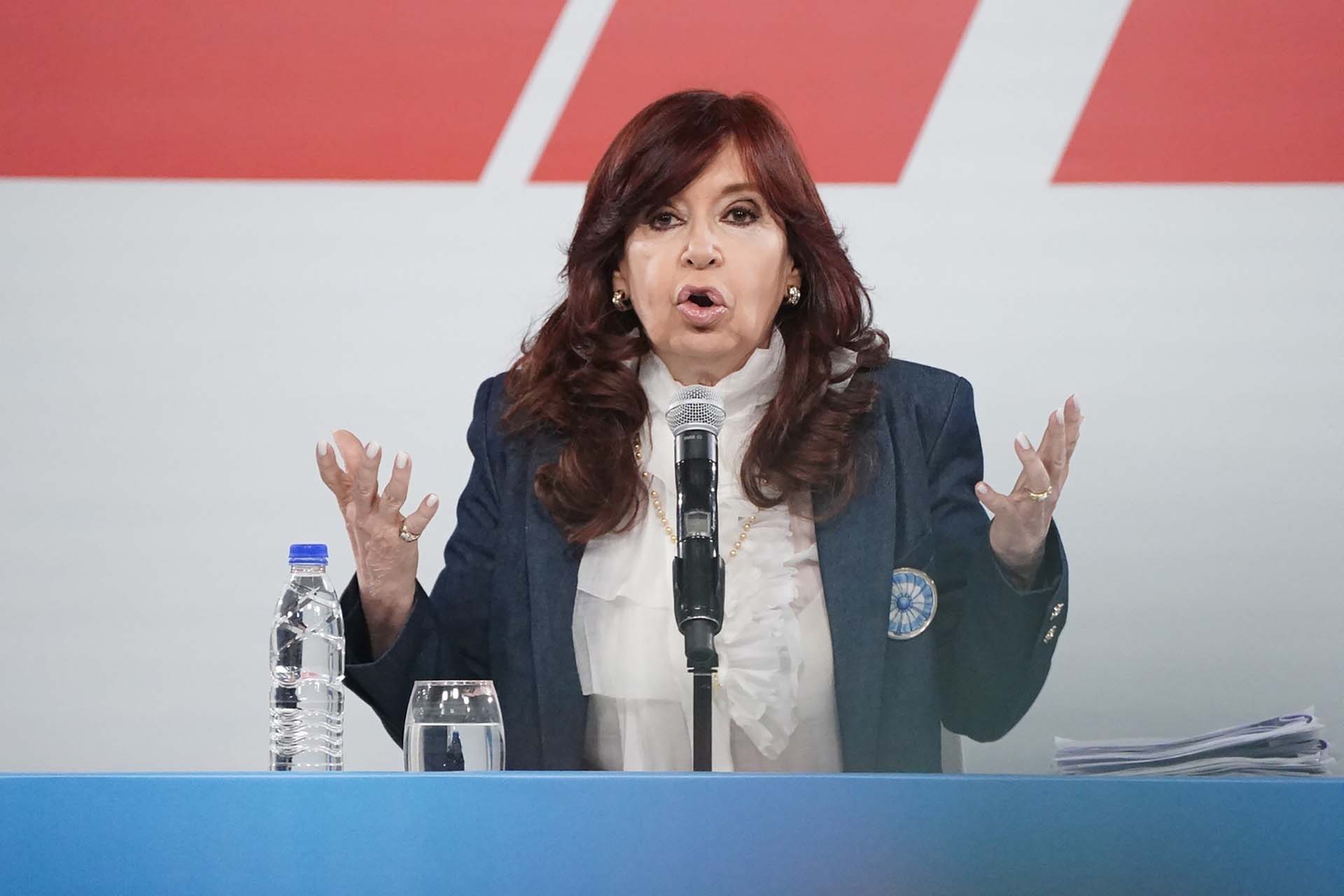La Vicepresidenta apuntó contra funcionarios clave de Alberto Fernández (Franco Fafasuli)
