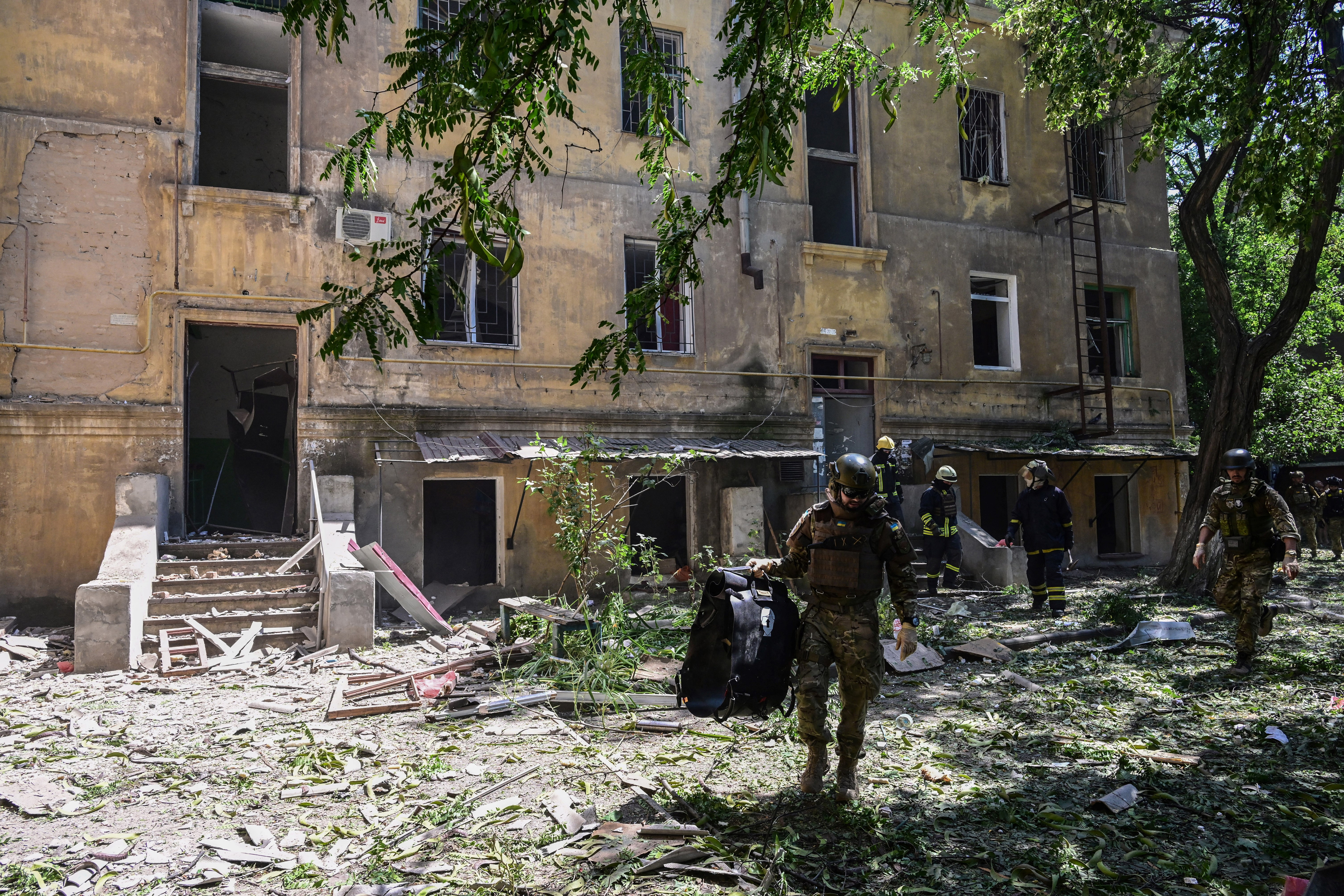 Edificio bombardeado por Rusia en Kramatorsk, en Ucrania (MIGUEL MEDINA / AFP)