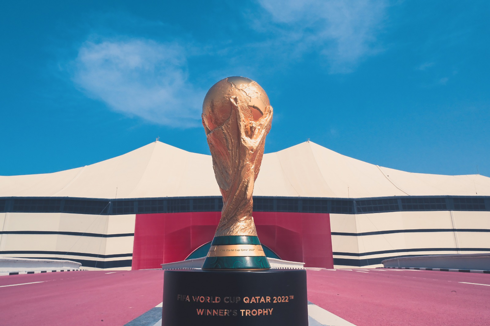 Die begehrteste Trophäe der Welt steht bereits in Katar