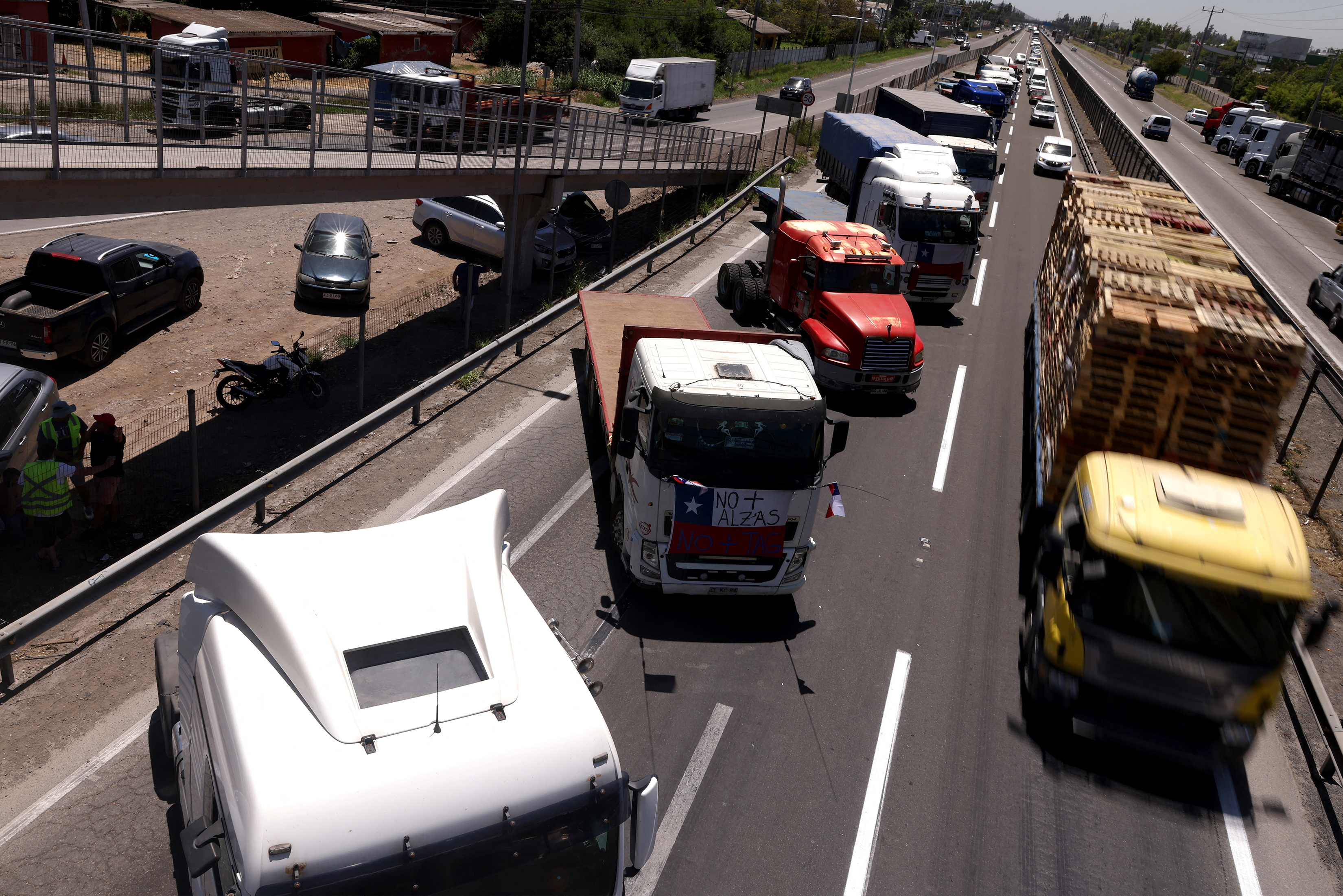 “Un paro prolongado de camioneros no es un paro contra el gobierno, es un paro que agrede a los chilenos”, aseguró el subsecretario del Interior, Manuel Monsalve (REUTERS/Ivan Alvarado)