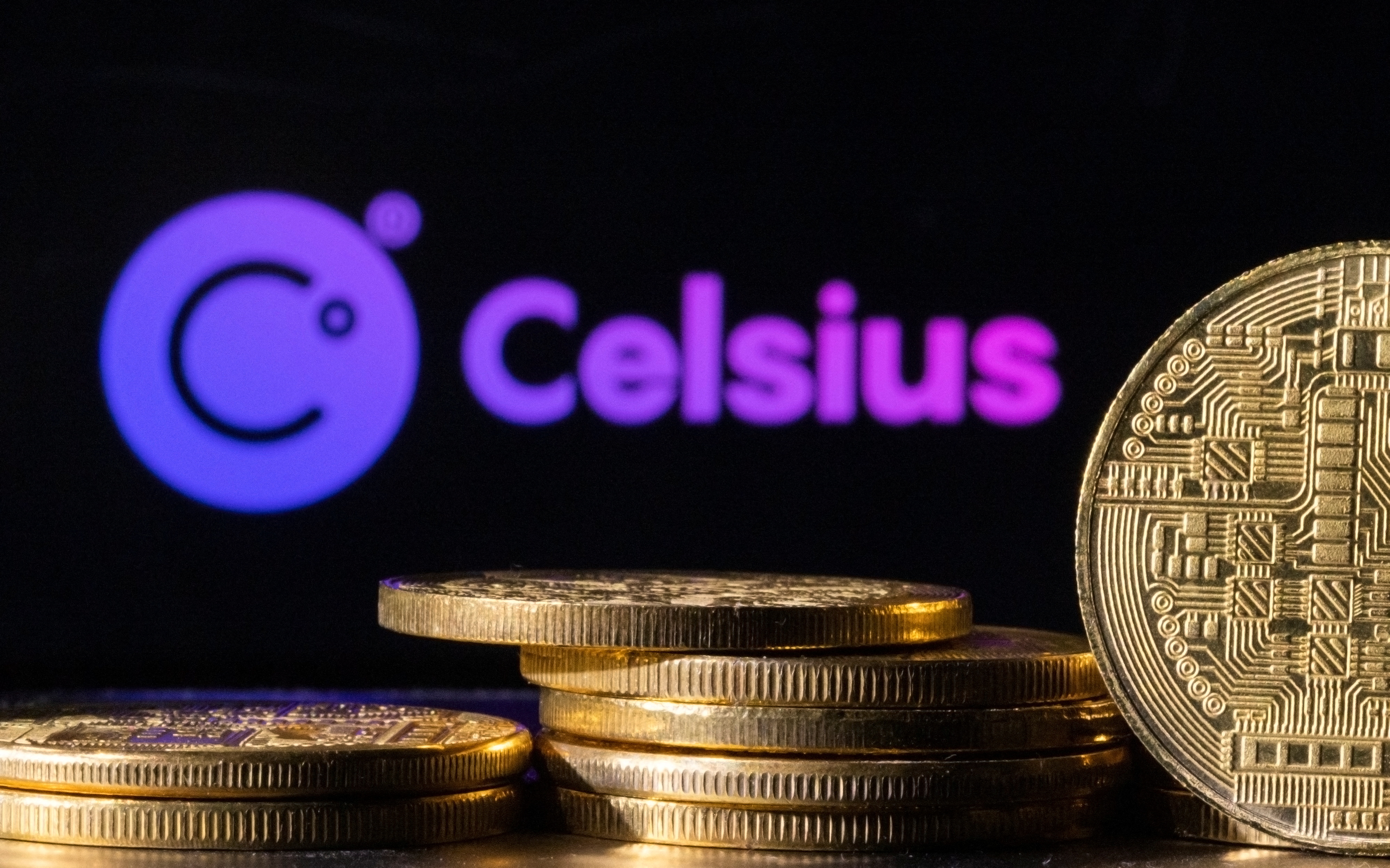 Celsius Network no pudo contener una corrida y detuvo los retiros de su red. Los problemas golpearon a Binance. REUTERS/Dado Ruvic/Illustration