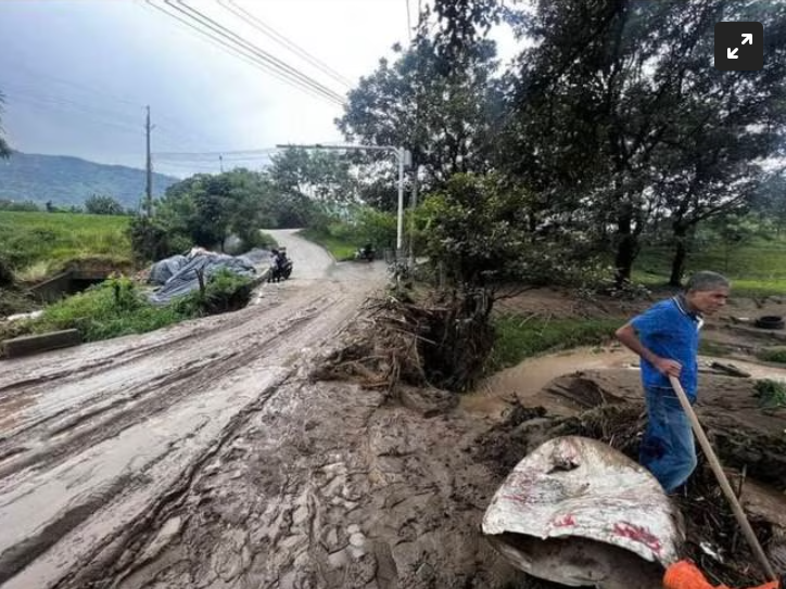 Emergencia por fuertes lluvias en Girardota ha dejado más de cien familias damnificadas