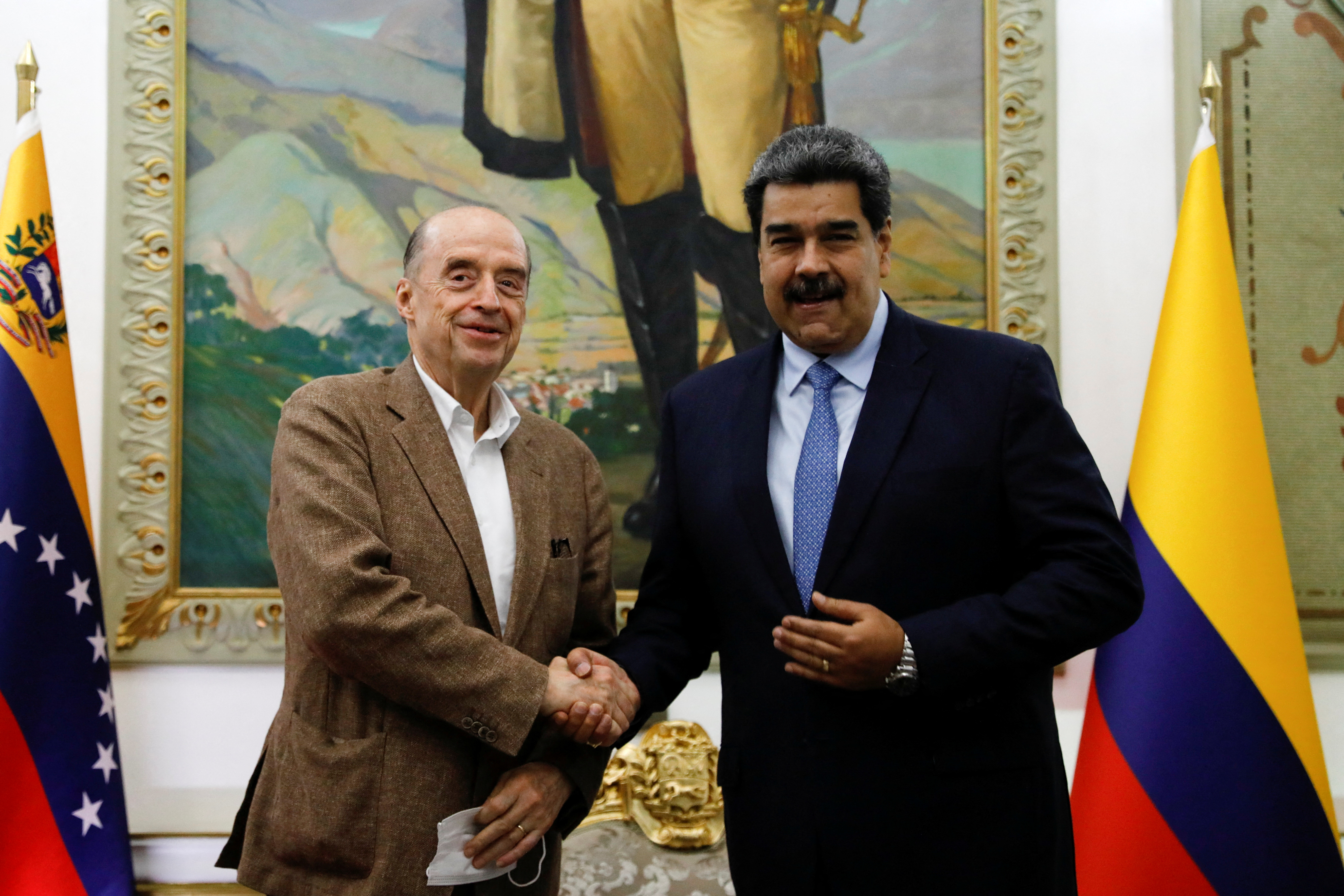 Nicolás Maduro y el canciller colombiano, Álvaro Leyva Durán, se reunieron en Caracas, Venezuela