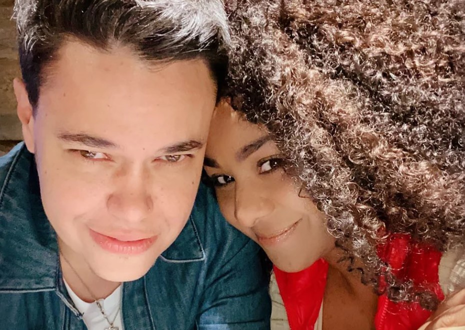 Alex Tinajero y M'Balia han derrochado romance en sus frecuentes interacciones con la prensa (Foto: Instagram/@mulatamarichal)