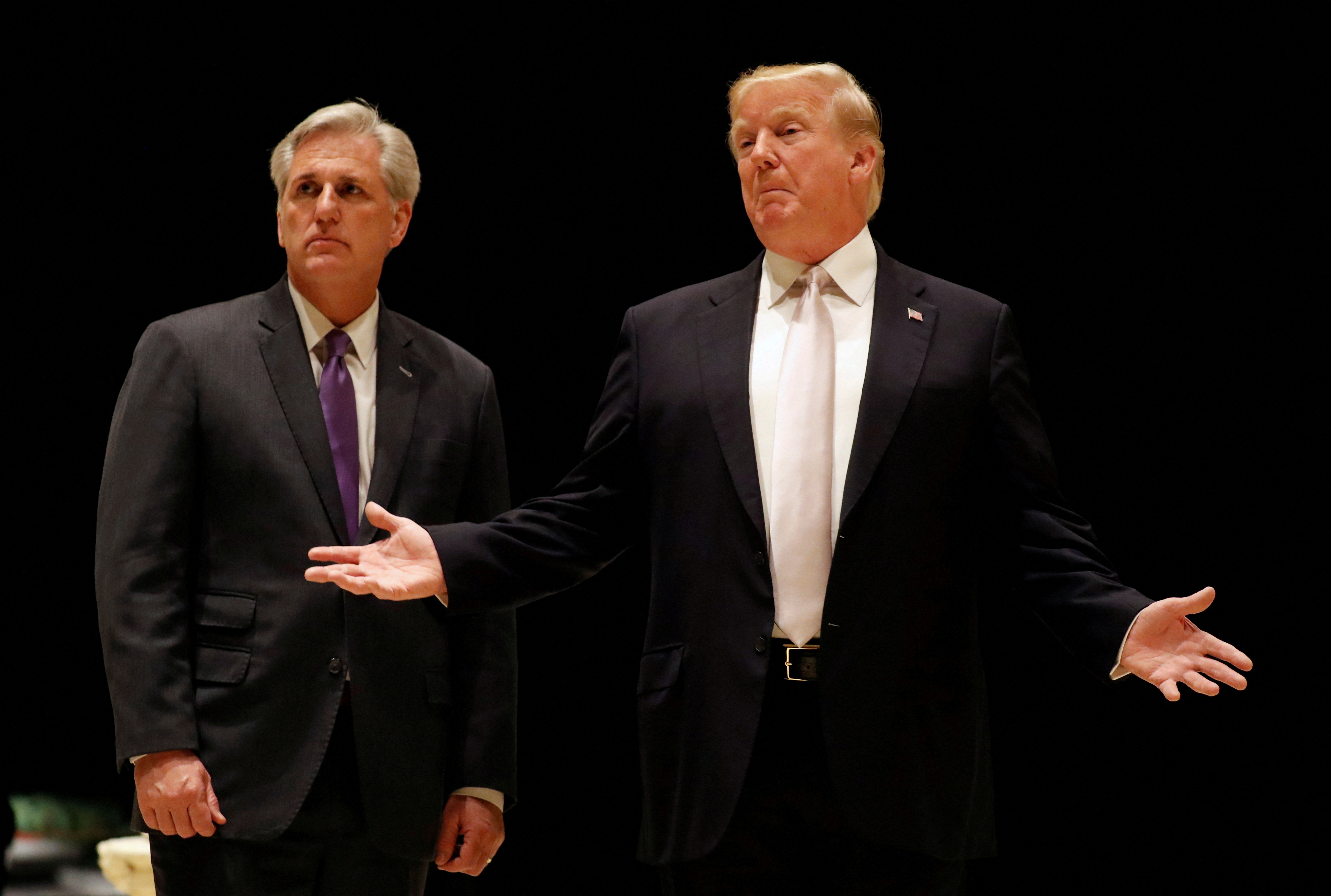 El presidente de Estados Unidos, Donald Trump,junto al líder de la mayoría de la Cámara de Representantes, Kevin McCarthy