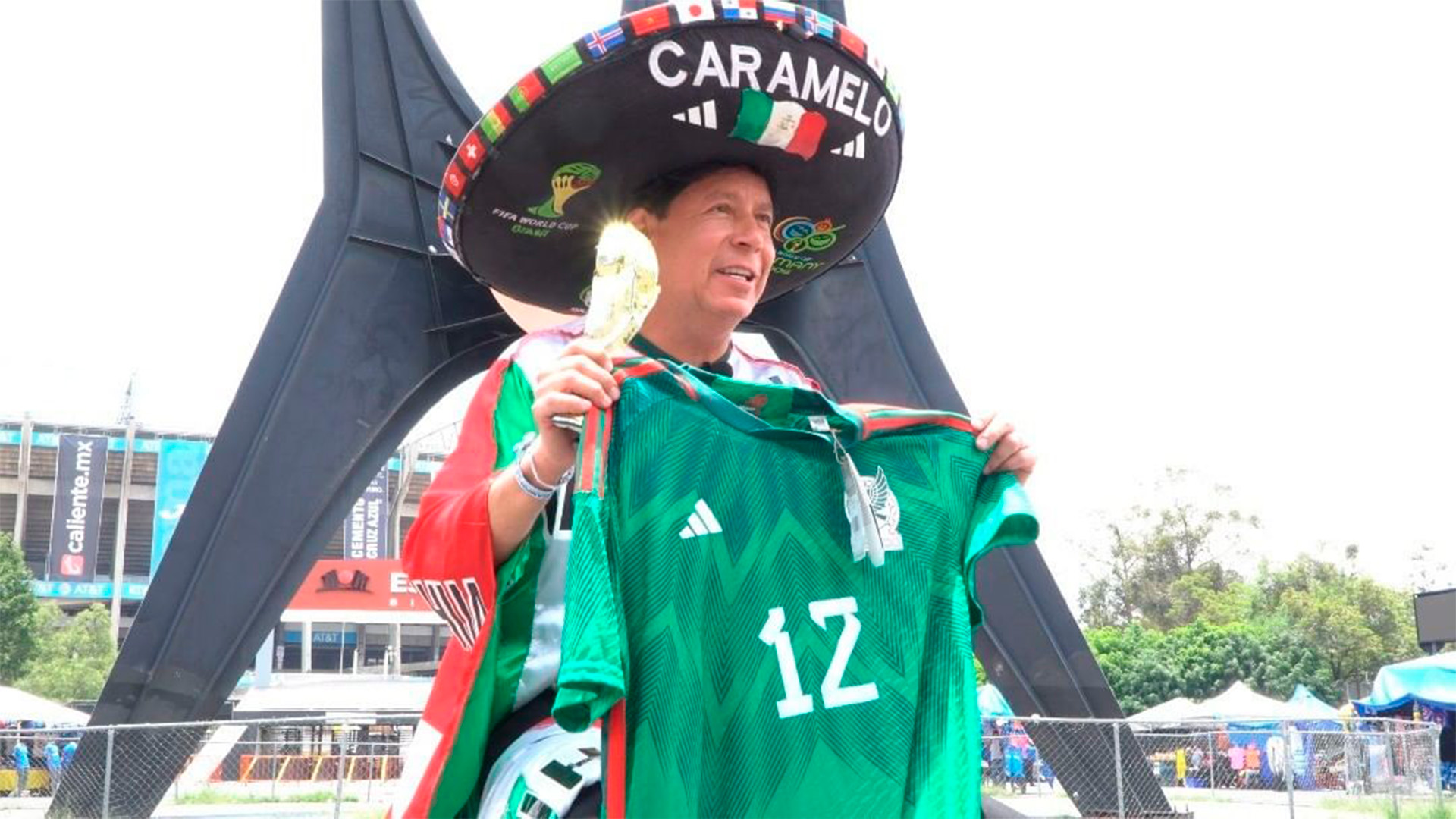 Héctor Chávez "Caramelo" sigue al Tri en los mundiales desde México 86 (Foto: Infobae/ Miguel Angelino)