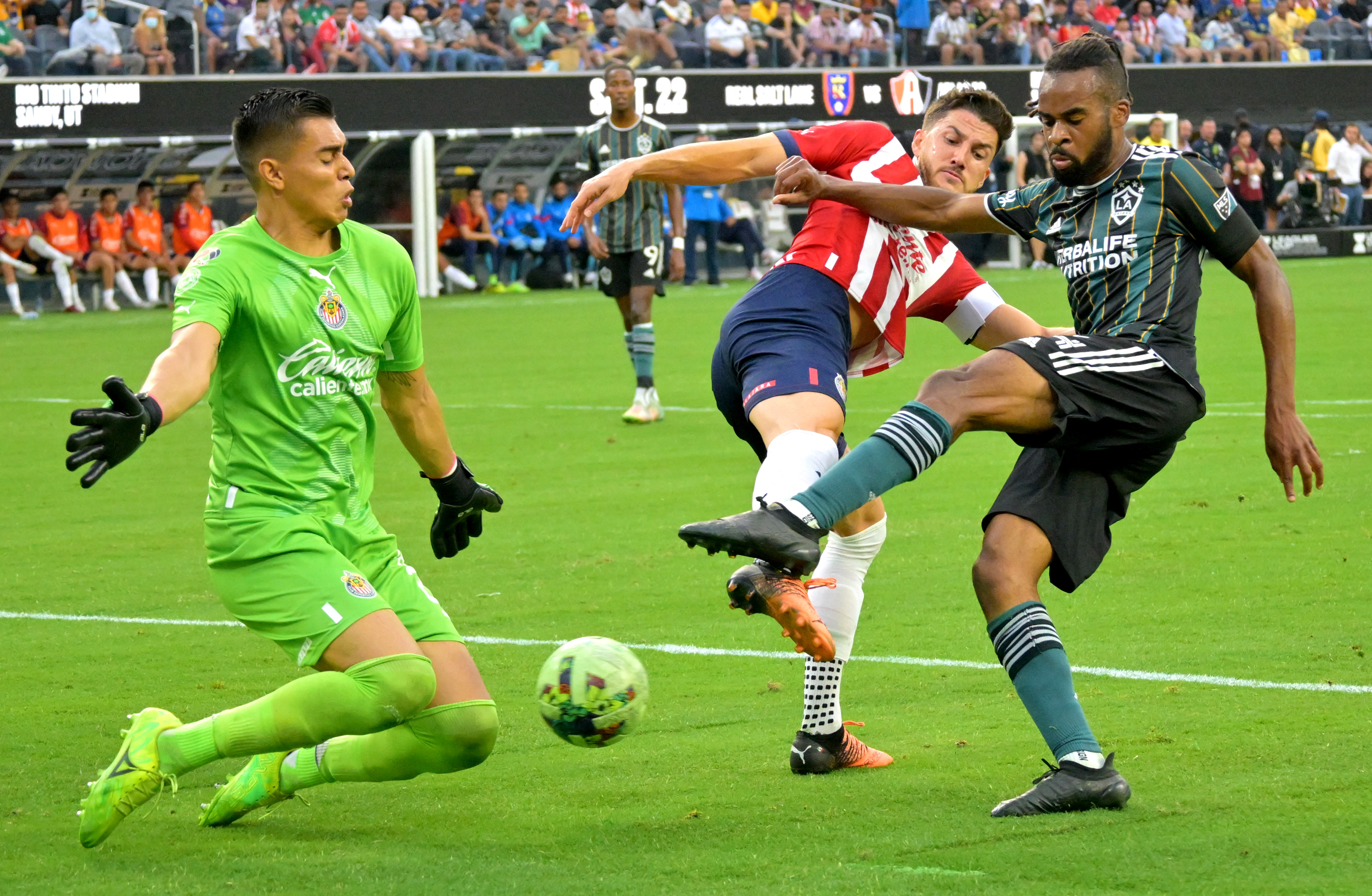 Chivas perdió 2 - 0 con LA Galaxy (Foto: Jayne Kamin-Oncea/ USA TODAY Sports)