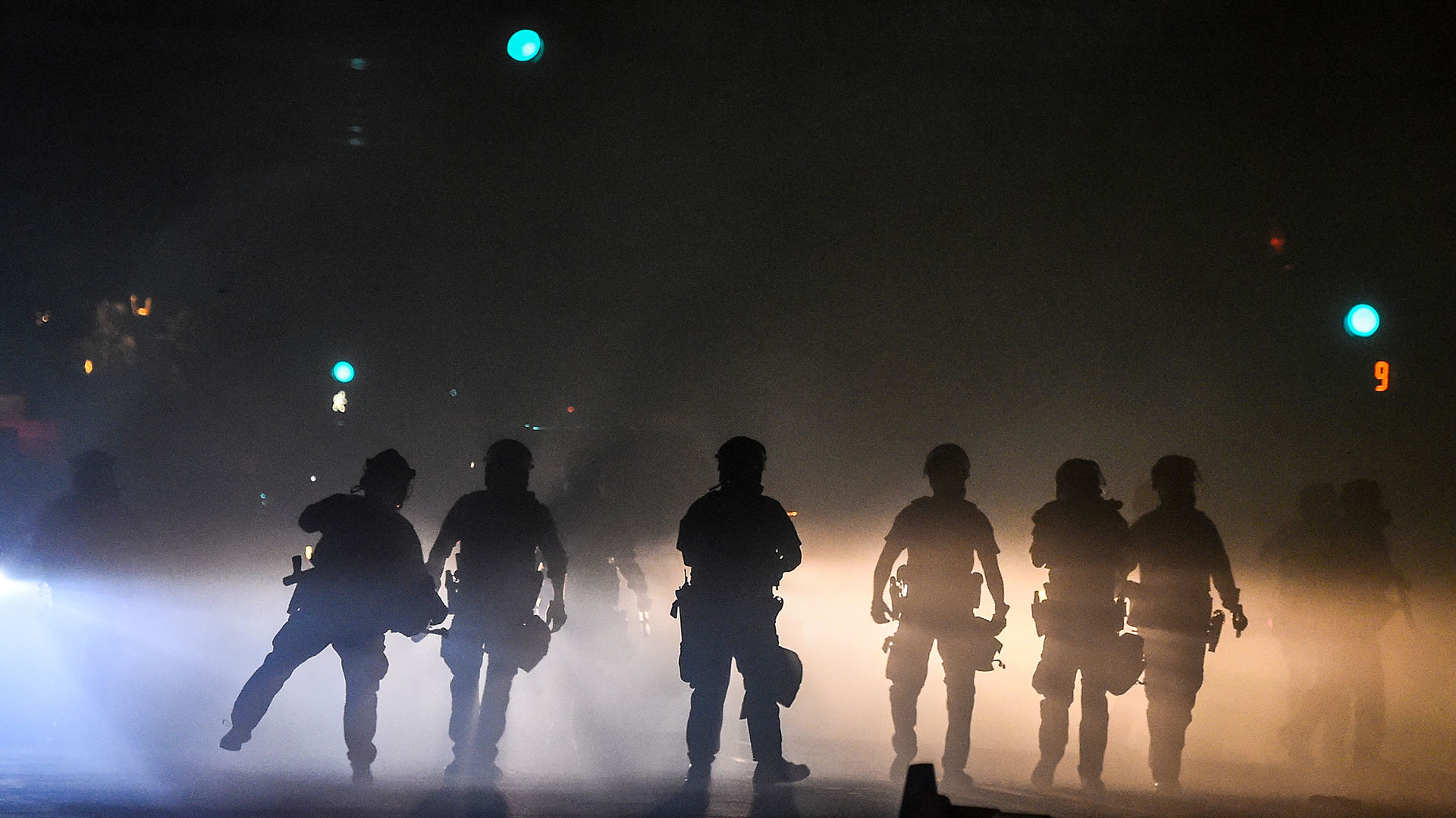 Policías reprimen una protesta en Minneapolis, Minnesota (Chandan KHANNA / AFP)