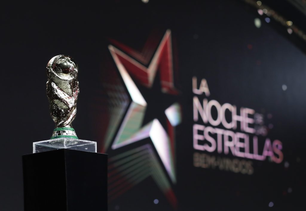 El homenaje a los campeones del mundo, en vivo: la selección argentina ya viajó rumbo a la sede de Conmebol para asistir a “La noche de las estrellas”