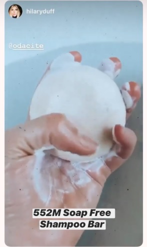 La storie de Instagram de Hilary Duff cuando probó por primera vez el shampoo sólido (@HilaryDuff)