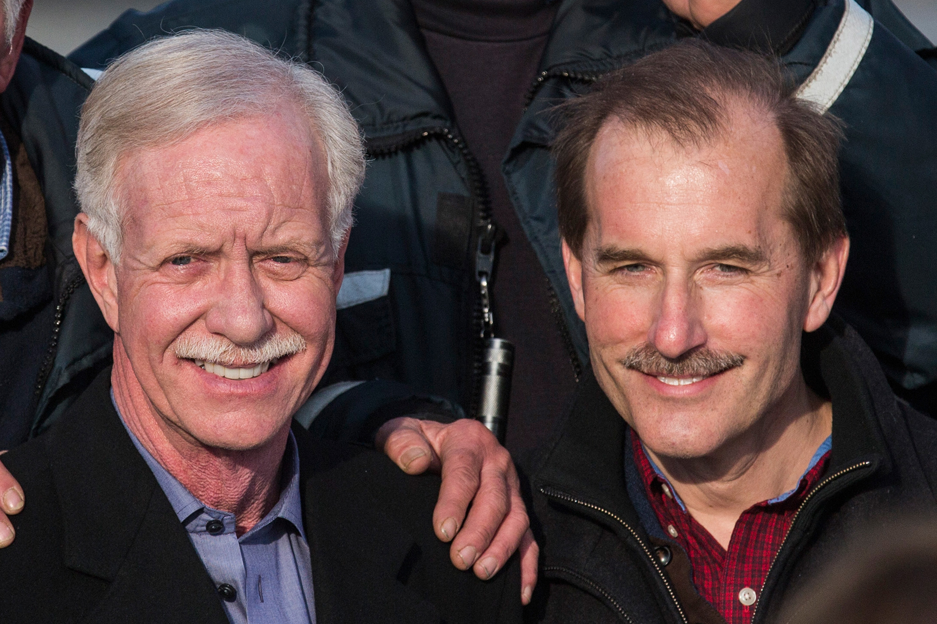  Chelsey “Sully” Sullenberger junto al copiloto de ese vuelo, Jeffrey Skiles