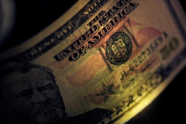 Movimientos internacionales han causado nueva disparada del dólar en Colombia