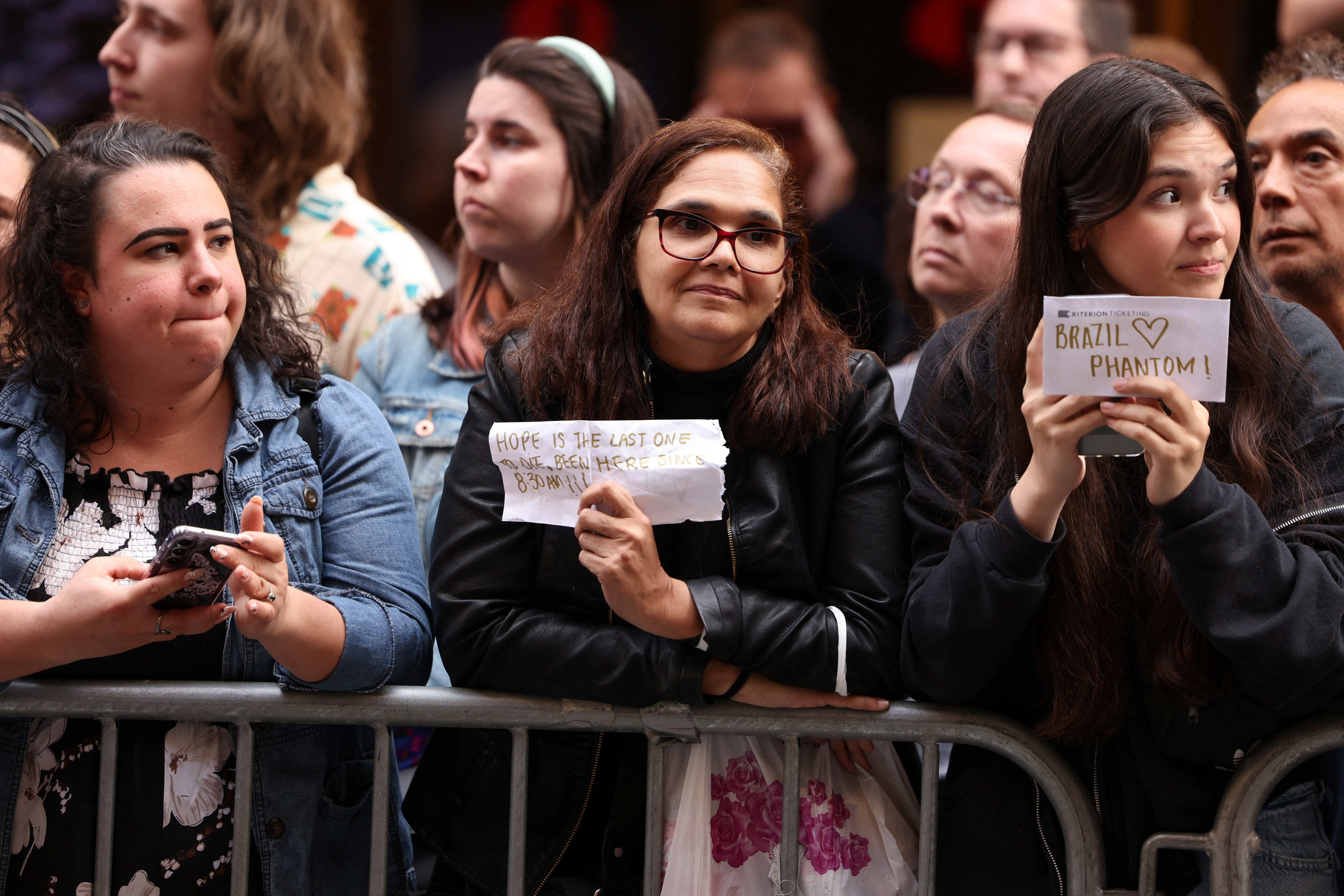 Some fans hoped to get last minute tickets in front of the theater.  (PHOTO: REUTERS/Caitlin Ochs)