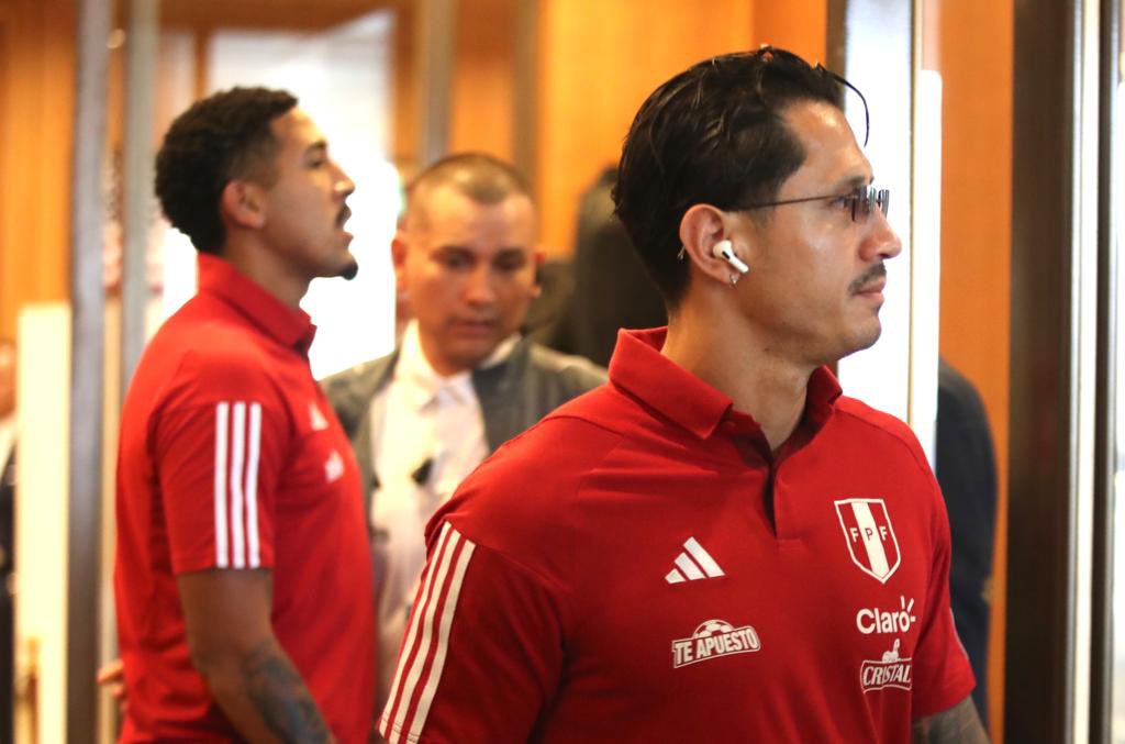 Perú vs Japón: la selección 'blanquirroja' parte al estadio de Suita.