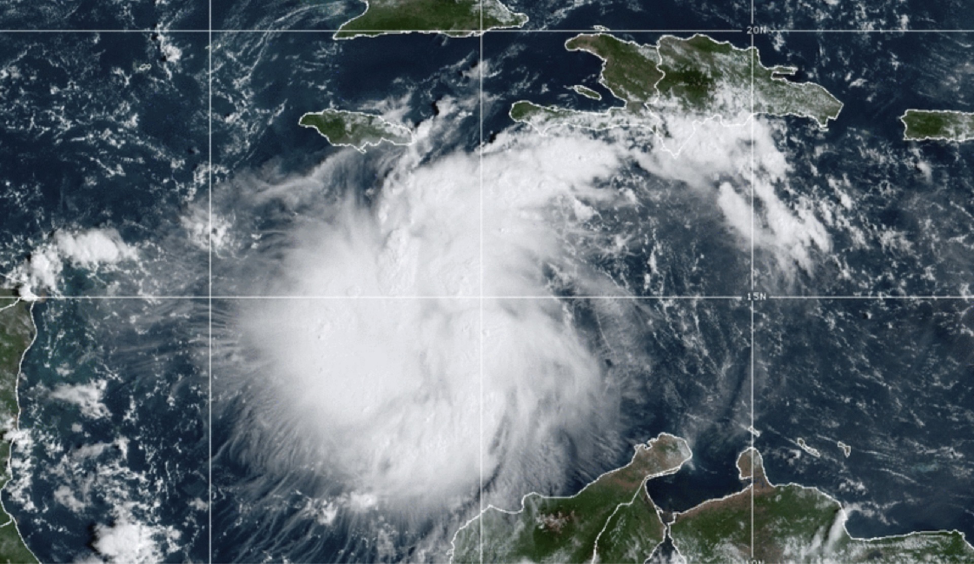 Ian ya es un huracán categoría 1, pero se espera que se intensifique rápidamente