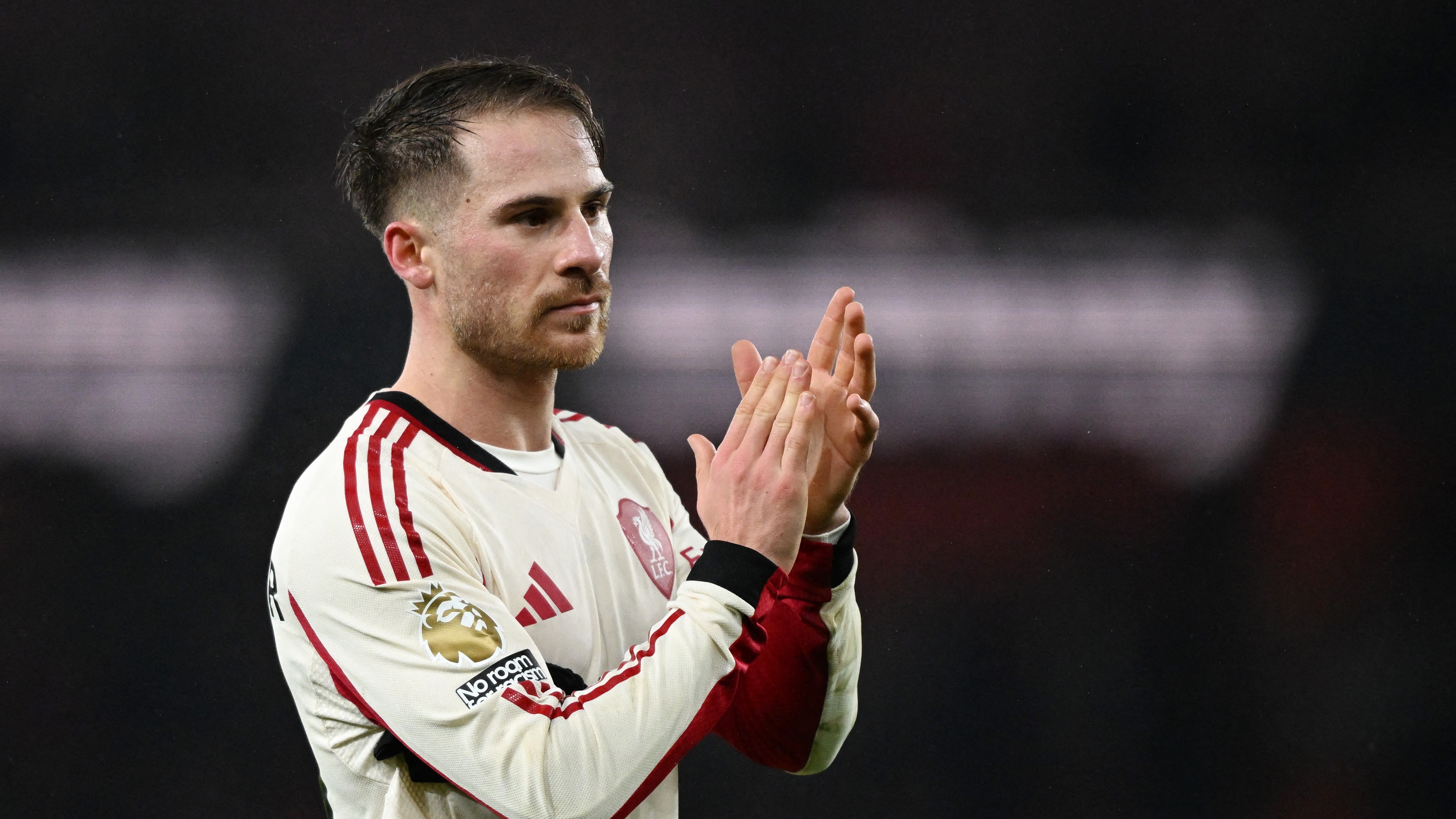 La particular respuesta de Mbappé cuando un rival le nombró al Dibu Martínez antes de un penal