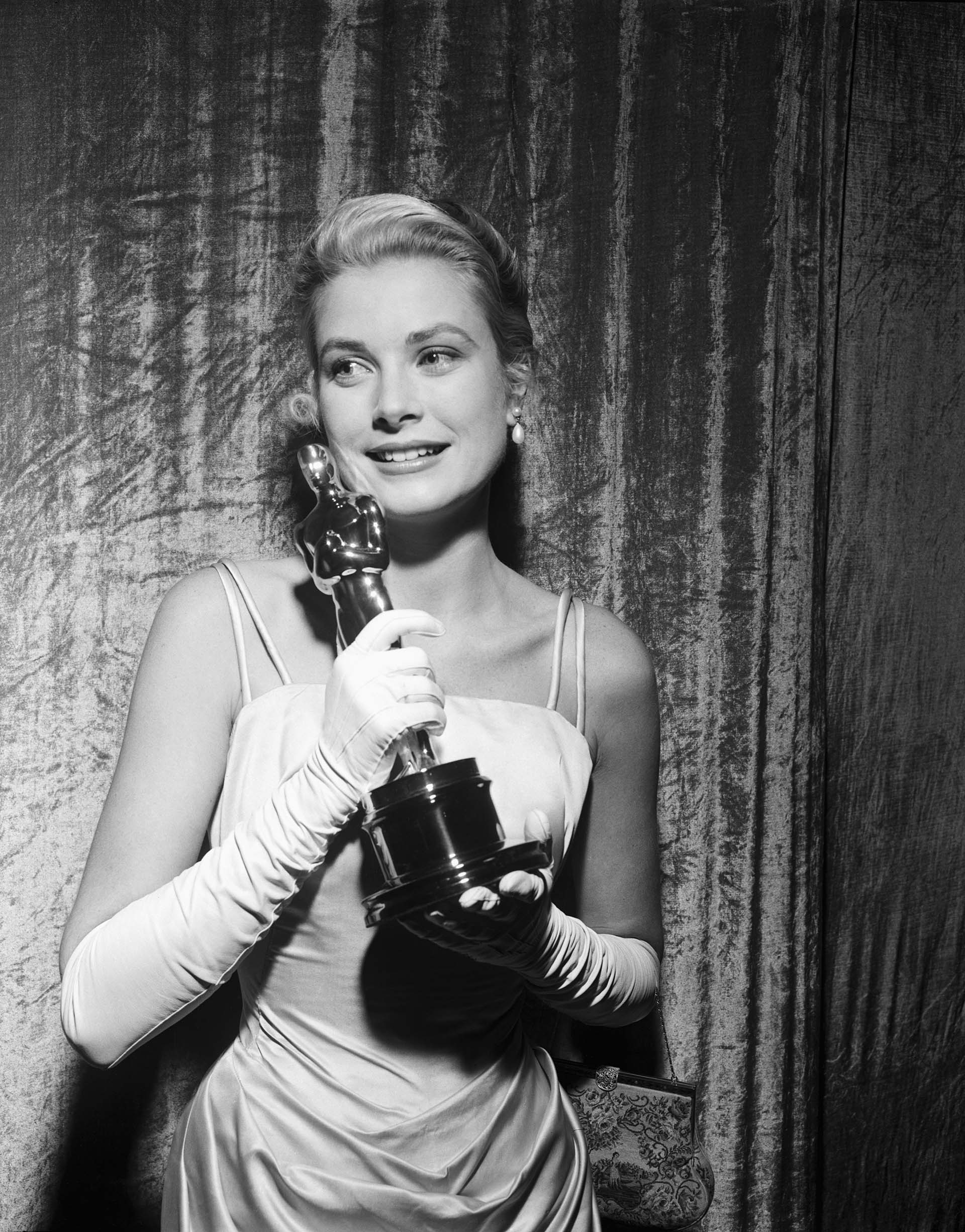 Before becoming a princess, Grace Kelly was an actress and won an Oscar (Photo: Getty Images) 