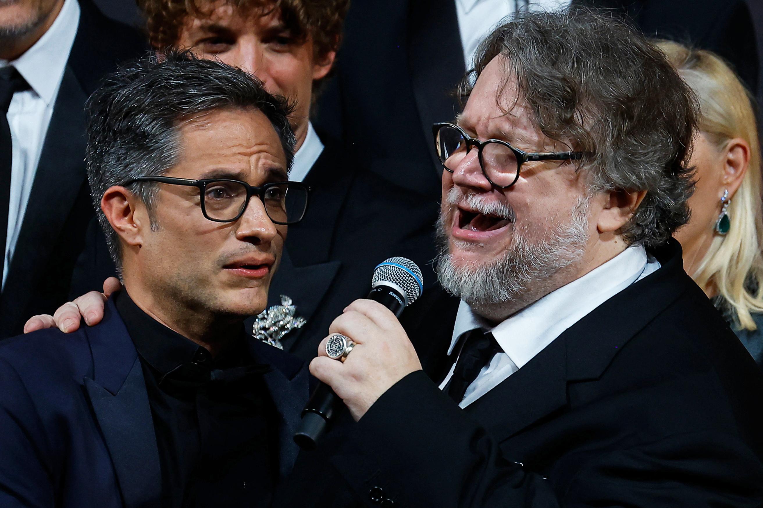 Cannes 2022: Gael García y Guillermo del Toro sorprendieron con un “palomazo”