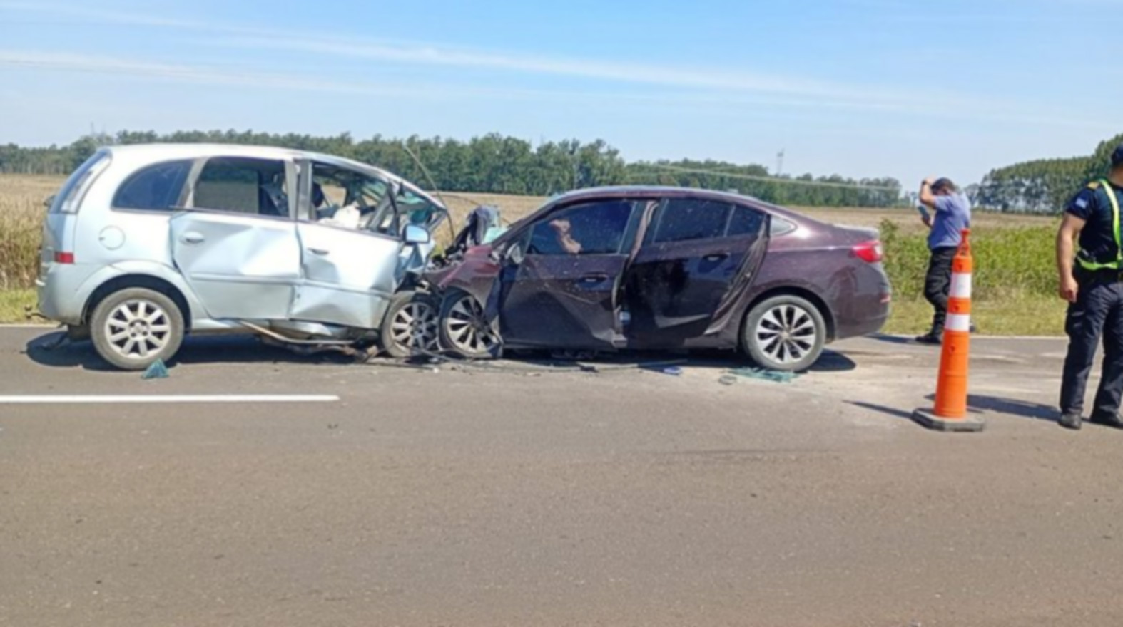 Choque fatal sobre la Ruta Nacional 12 en Corrientes: tres personas murieron 