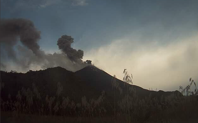 El actual periodo eruptivo del volcán Sangay inició en el 2019. (Instituto Geofísico)
