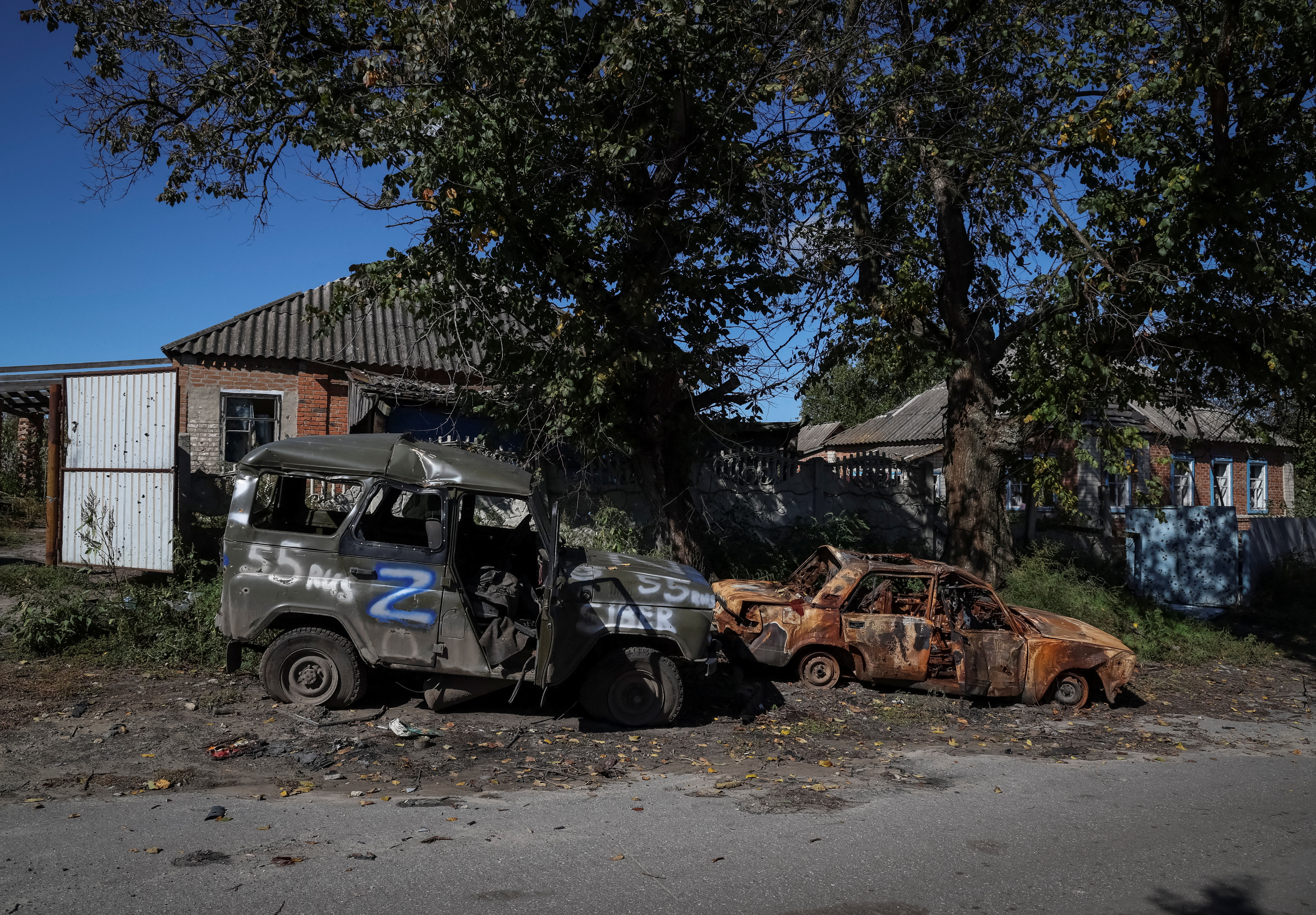 Pro-Russian vehicles destroyed in Kharkiv, territory retaken from Ukraine in recent weeks (REUTERS / Gleb Garanich)