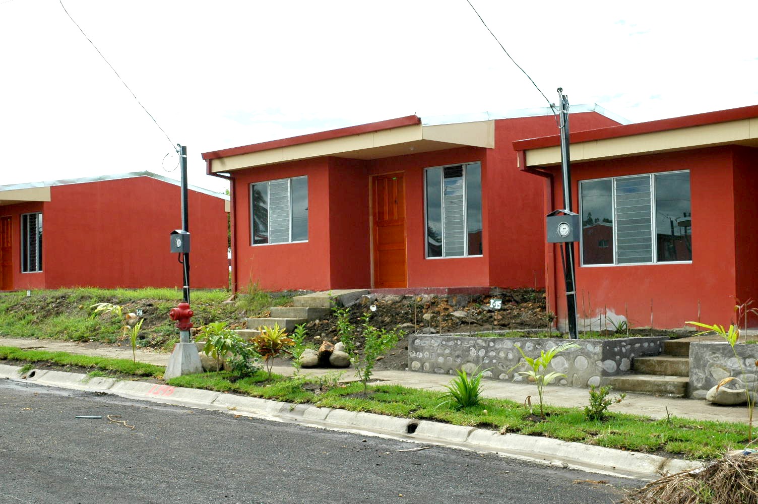 Para adquirir un crédito de vivienda del Infonavit, que puede ir de los 600,000 a los 3.9 millones de pesos, los trabajadores deberán reunir 1,080 puntos (Foto: Wiki Commons)