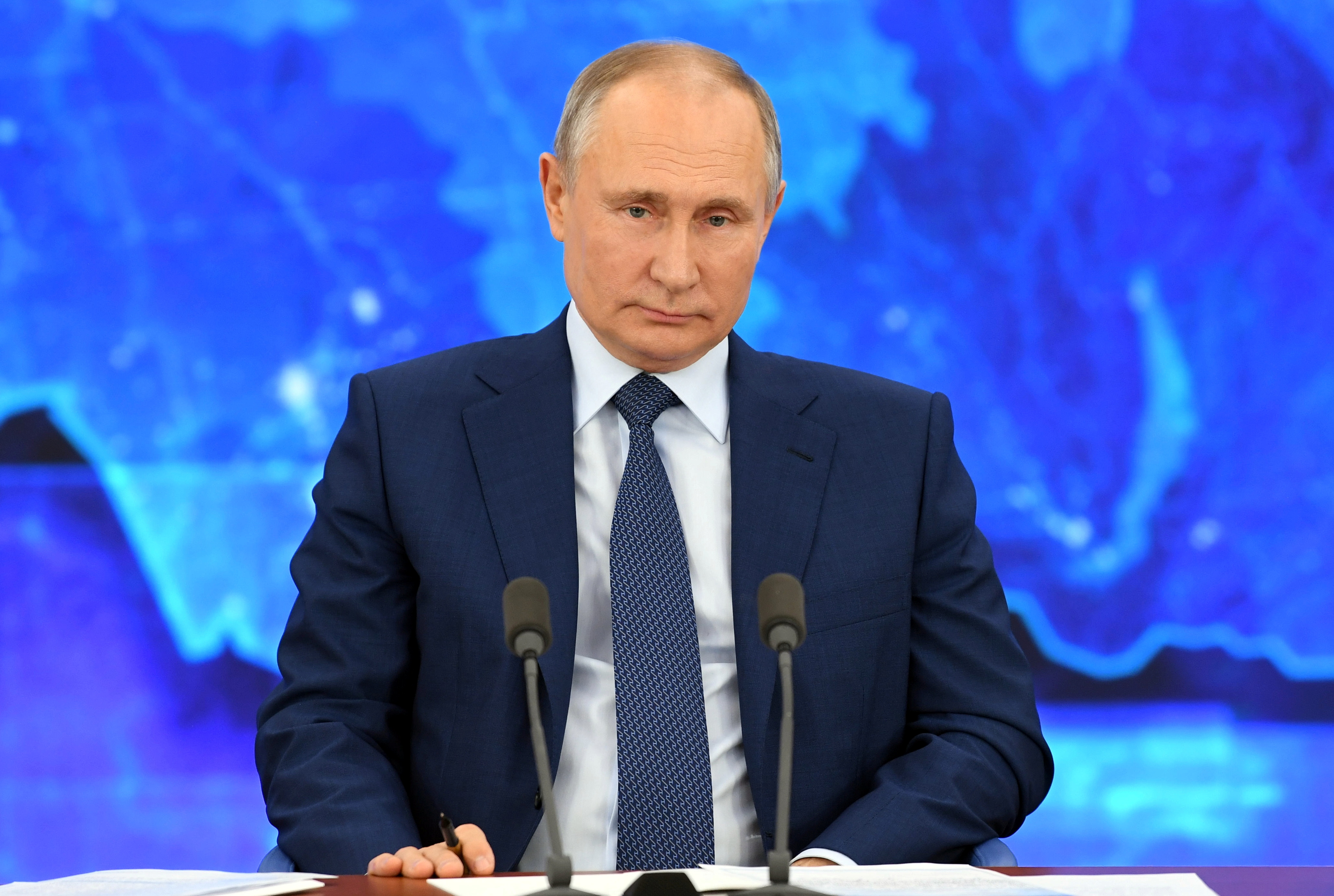 Vladimir Putin, durante la conferencia de prensa en la que advirtió que por el momento él no se dará la vacuna Sputnik V (REUTERS)