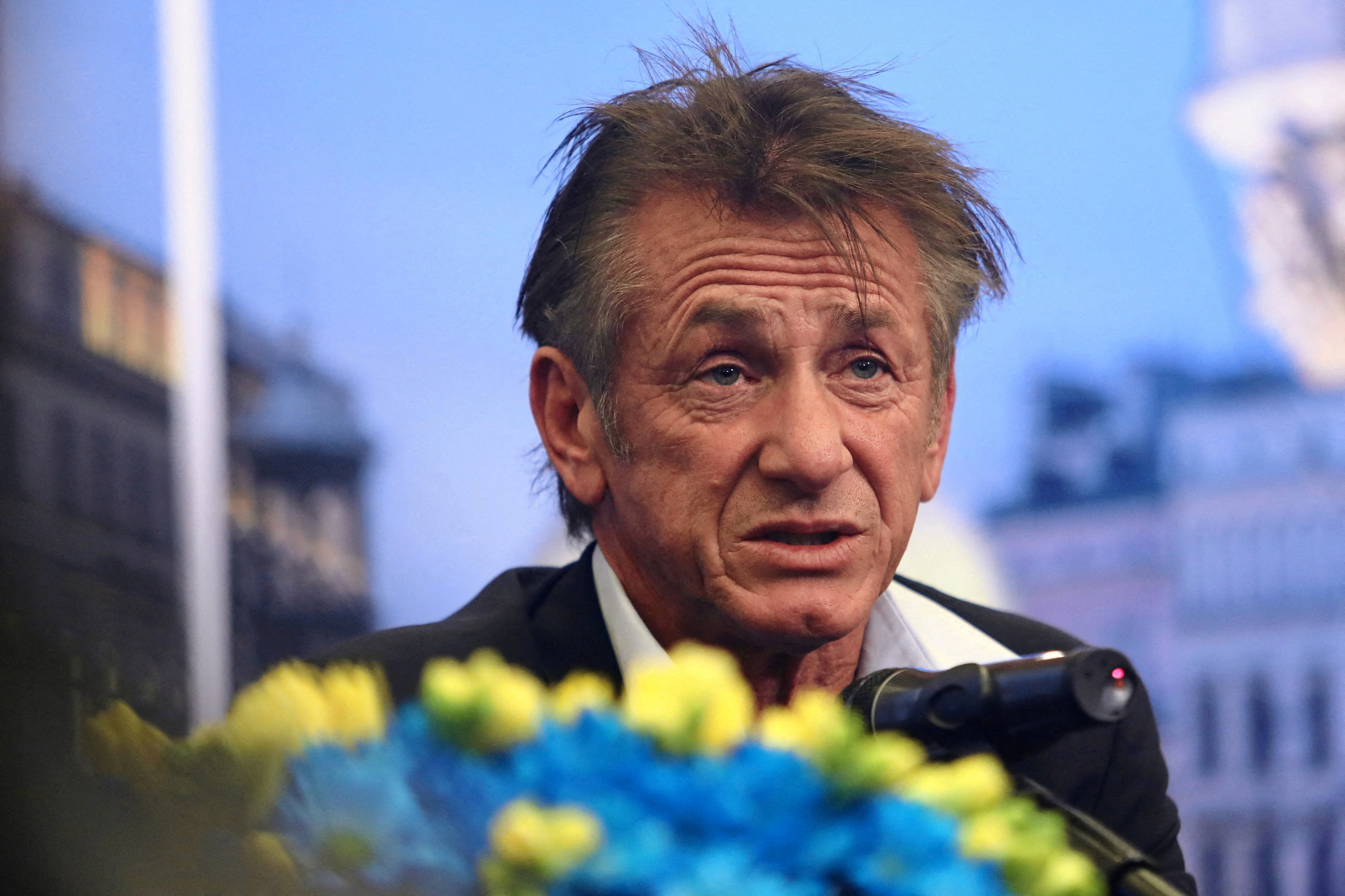 Actor Sean Penn speaks during a news conference as he is to sign a cooperation agreement between the city of Krakow and the CORE Foundation regarding aid for Ukrainian refugees, as Russia's invasion of Ukraine continues, in Krakow, Poland March 23, 2022. Jakub Porzycki/Agencja Wyborcza.pl via REUTERS ATTENTION EDITORS - THIS IMAGE WAS PROVIDED BY A THIRD PARTY. POLAND OUT. NO COMMERCIAL OR EDITORIAL SALES IN POLAND.