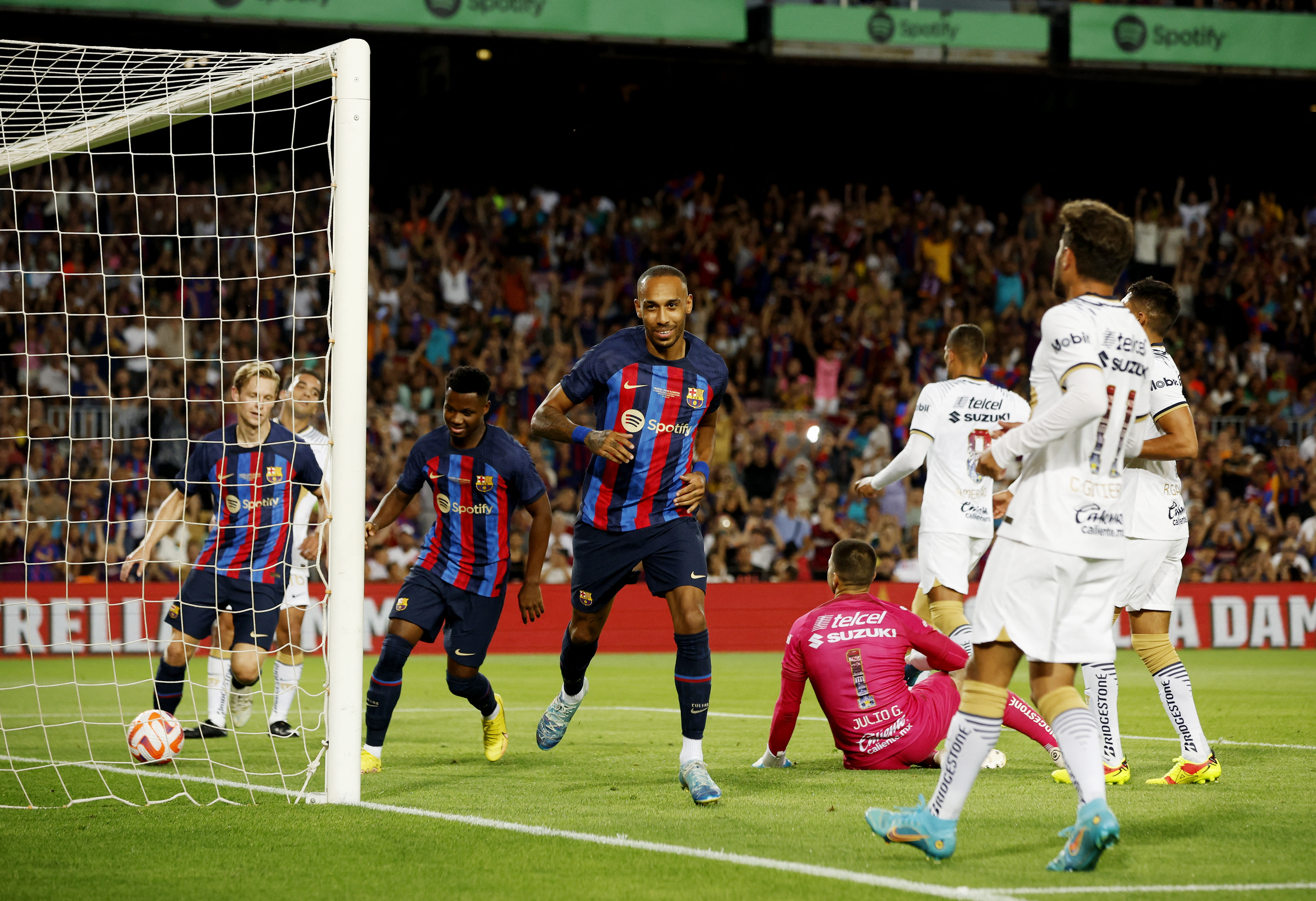 Barcelona goleó 6-0 a los Pumas e la disputa del trofeo Joan Gamper. Foto: REUTERS/Albert Gea