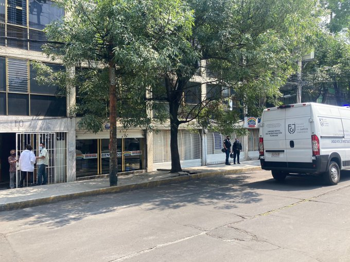 Balacera en colonia Roma Norte calle Durango Ciudad de México. Se registran tres personas asesinadas por arma de fuego (TW/MarioBeteta)