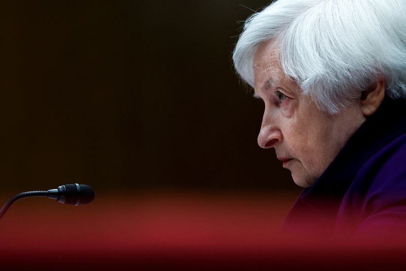 La secretaria del Tesoro, Janet Yellen, se pone al frente de las medidas para encapsular la crisis bancaria.