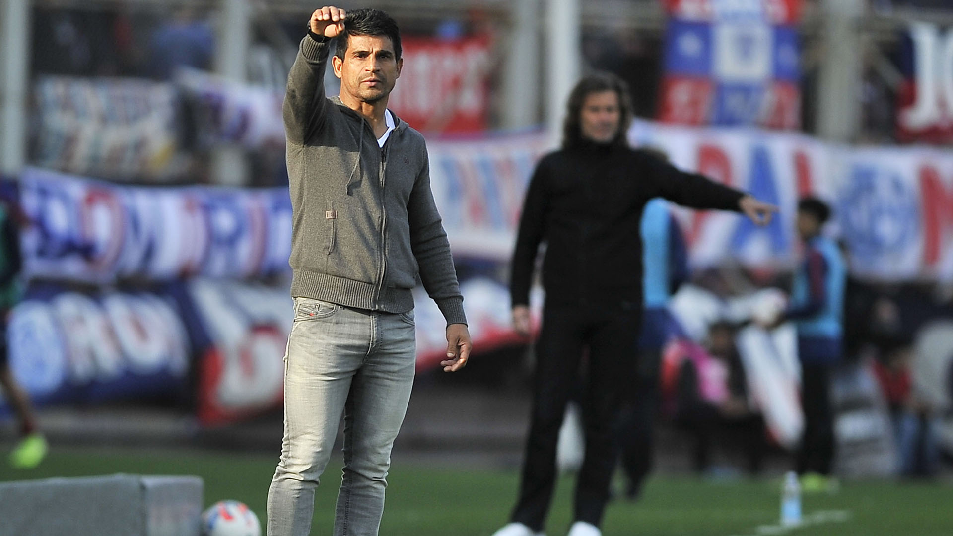 Hugo Ibarra fue el técnico ante San Lorenzo de Almagro (Foto baires)