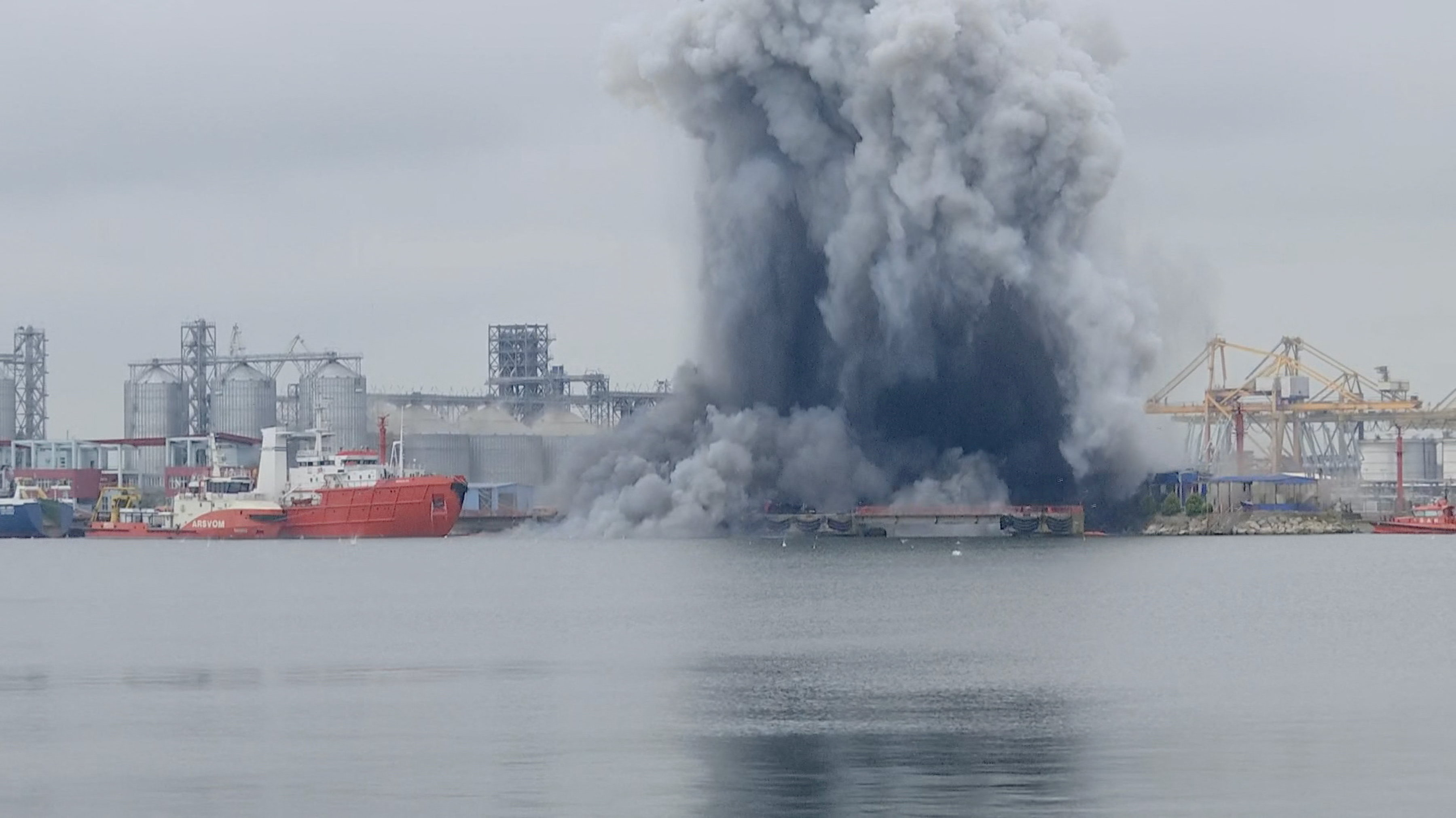 Un dron mar&iacute;timo explot&oacute; en un puerto rumano del Mar Negro y las autoridades alertan: 