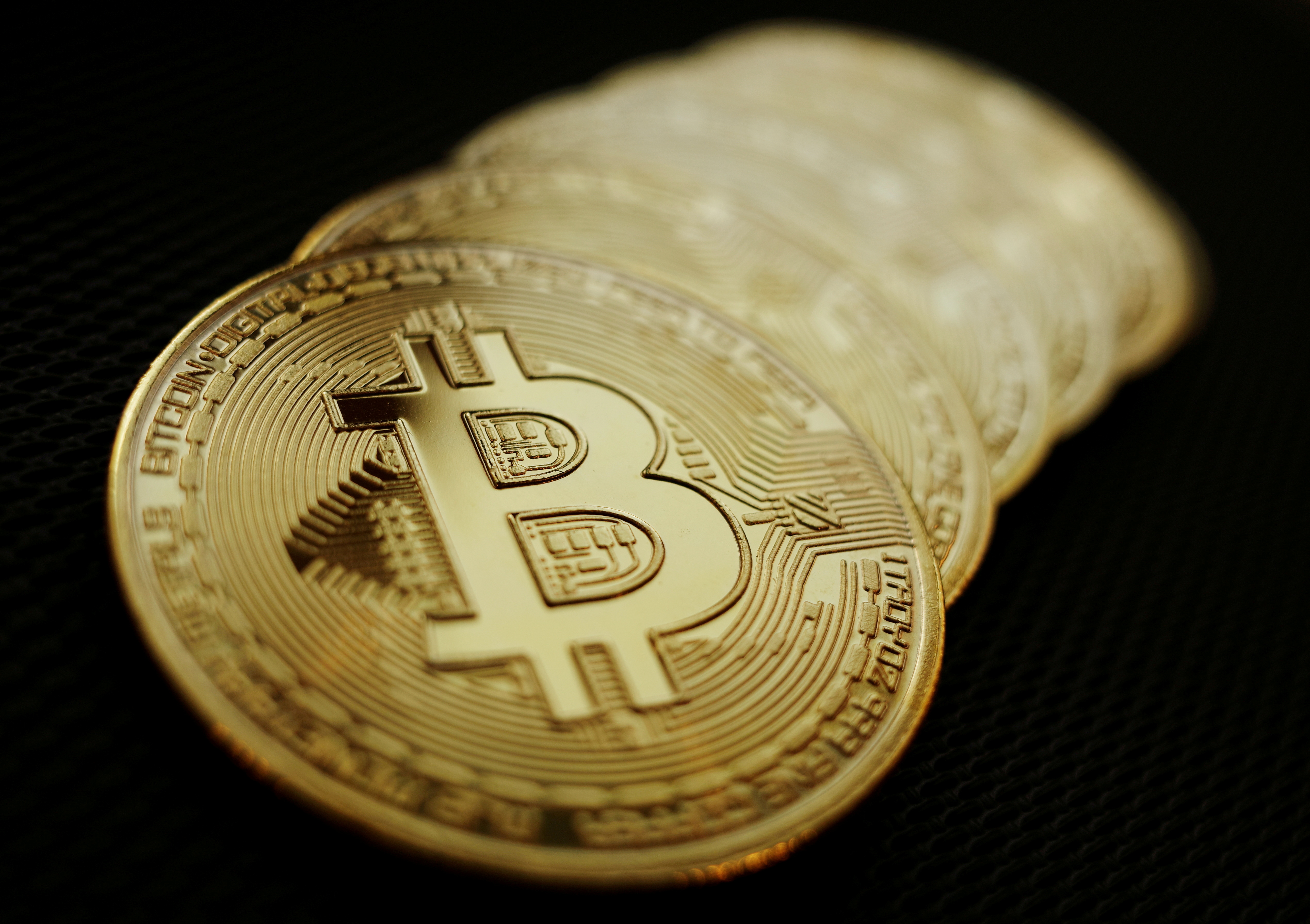El Bitcoin cotiza por debajo de los USD 40.000