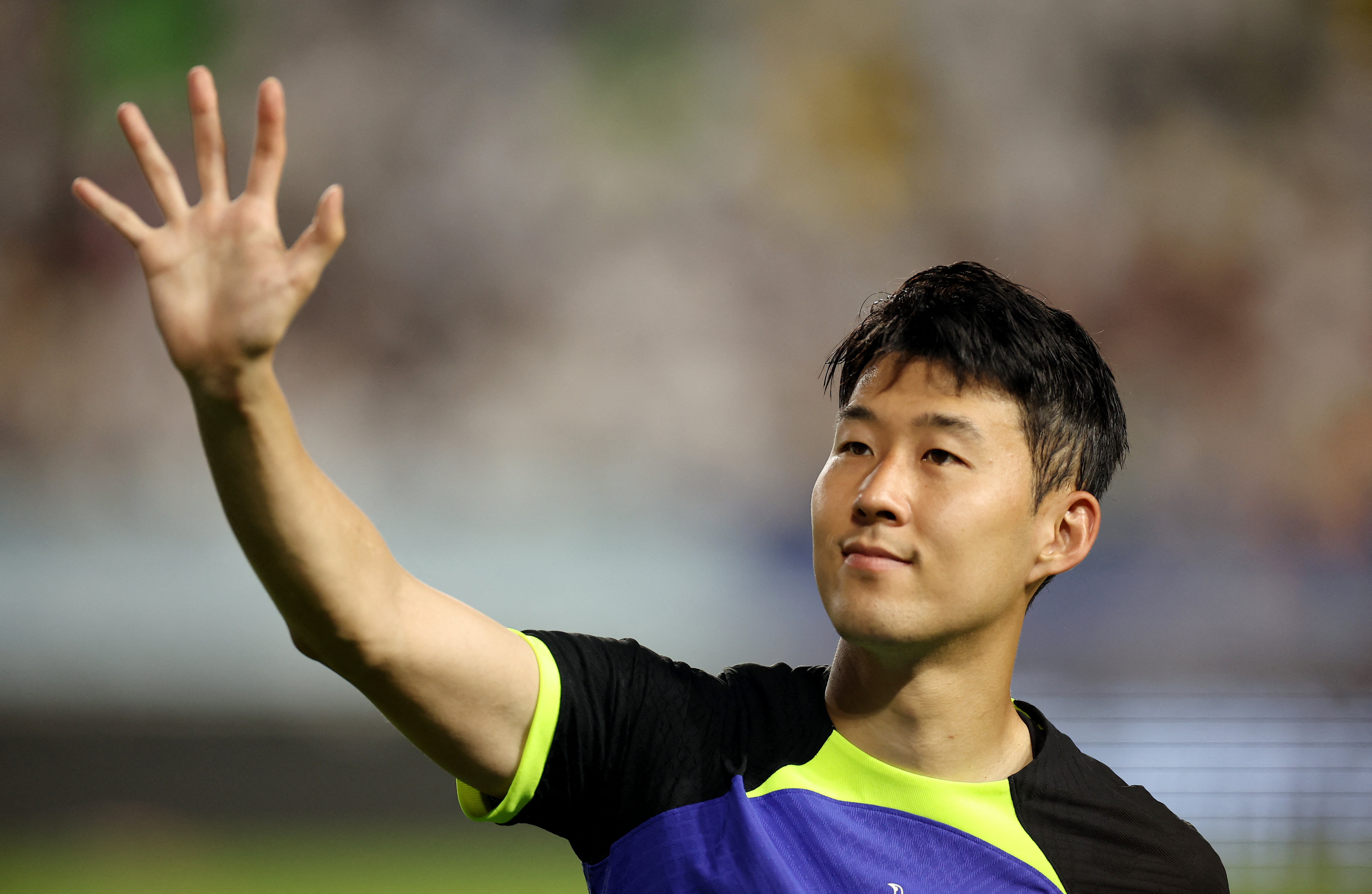 Son, protagonista del partido contra el Sevilla que su equipo jugó en Corea del Sur, su país natal (REUTERS/Kim Hong-Ji)